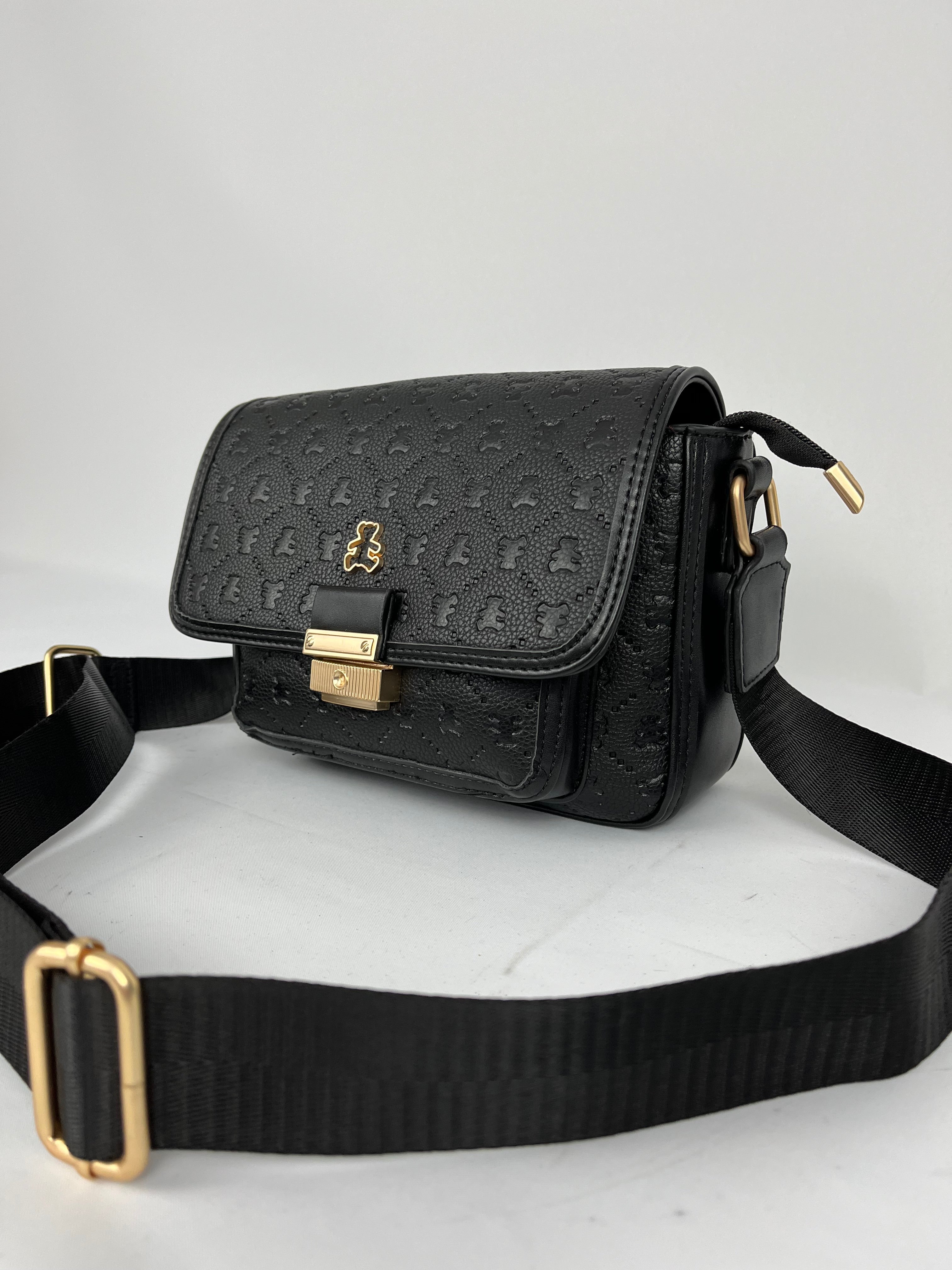 Leather crossbody bag with wide strap best sale