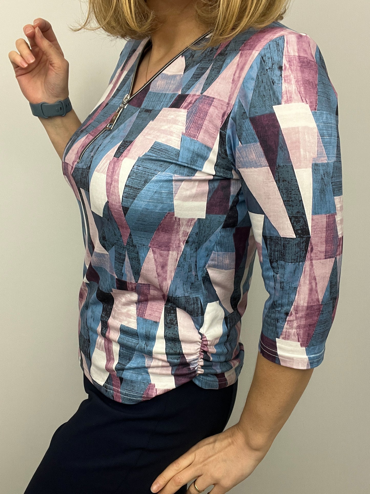 HOLLY 3/4 sleeve zip top