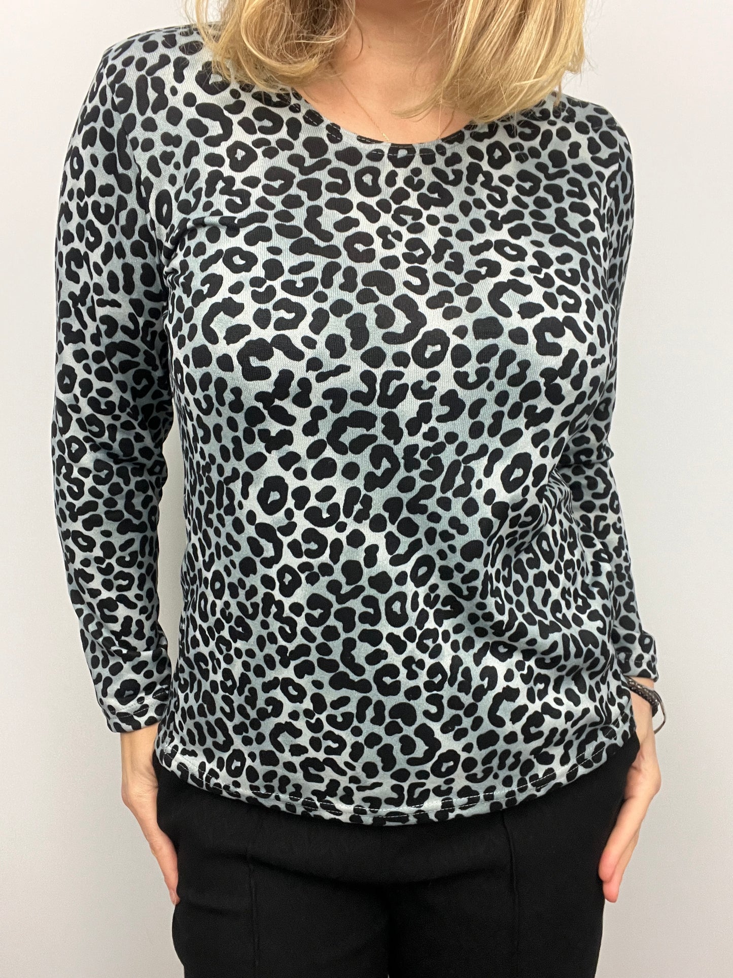 PAIGE fine knit style top long sleeve