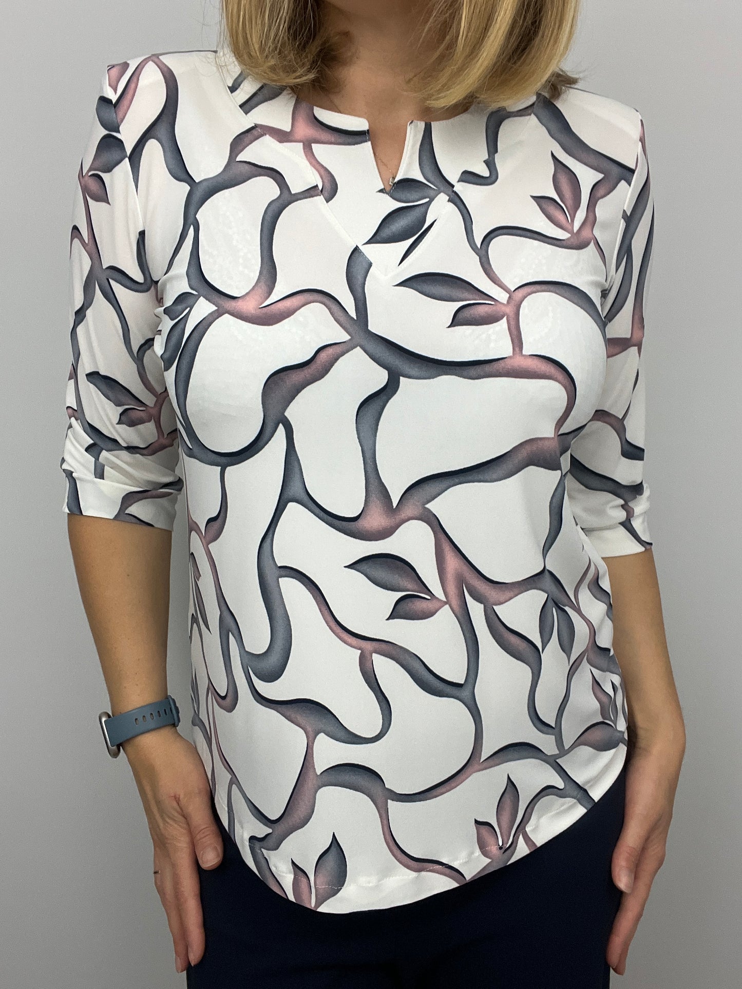 ROSEMOND top with mini v-neck
