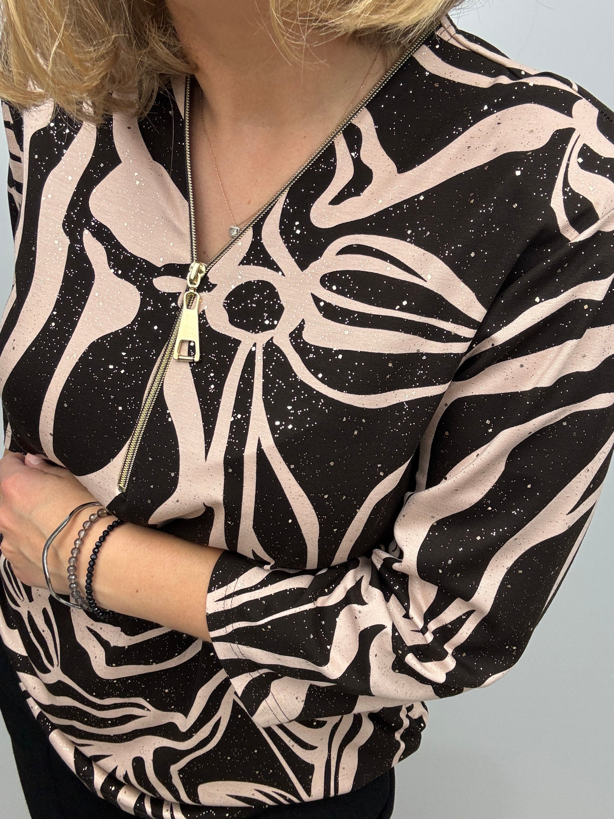 ERICA brown 3/4 sleeve zip top