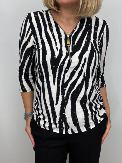 AGATHA black and white 3/4 sleeve zip top