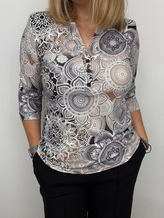 CELESTE V-neck top with 3 buttons
