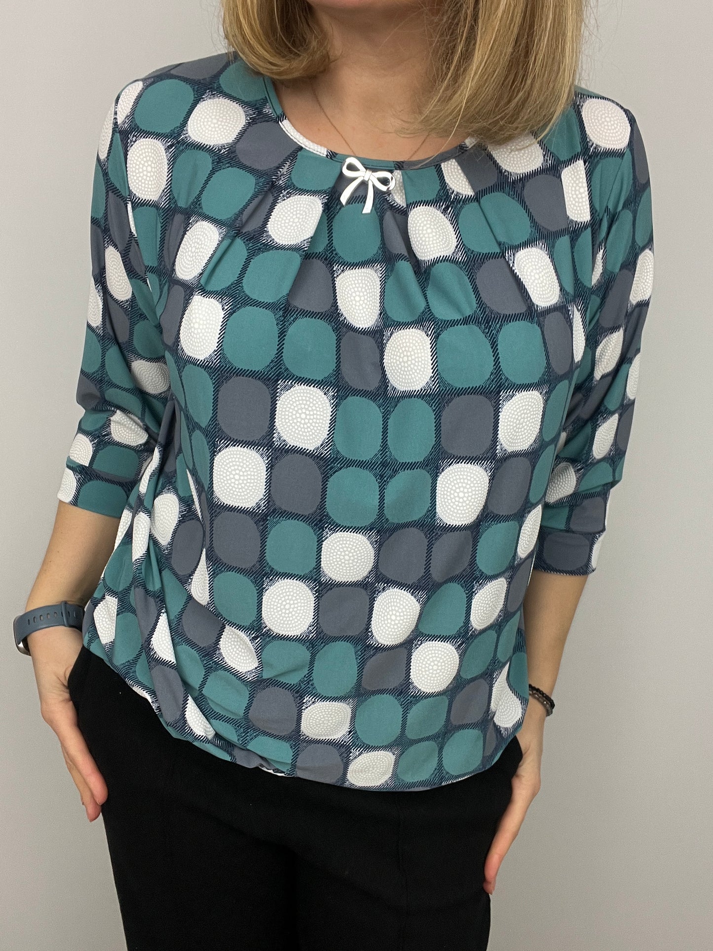 HOPE top with gently elasticated hem