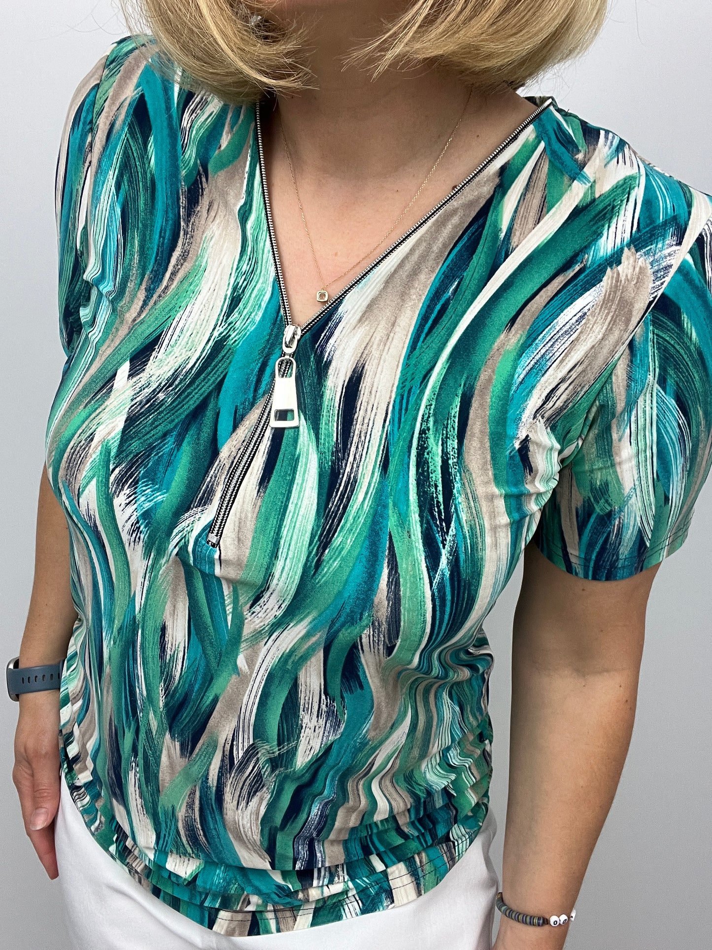VALERIE short sleeve zip top