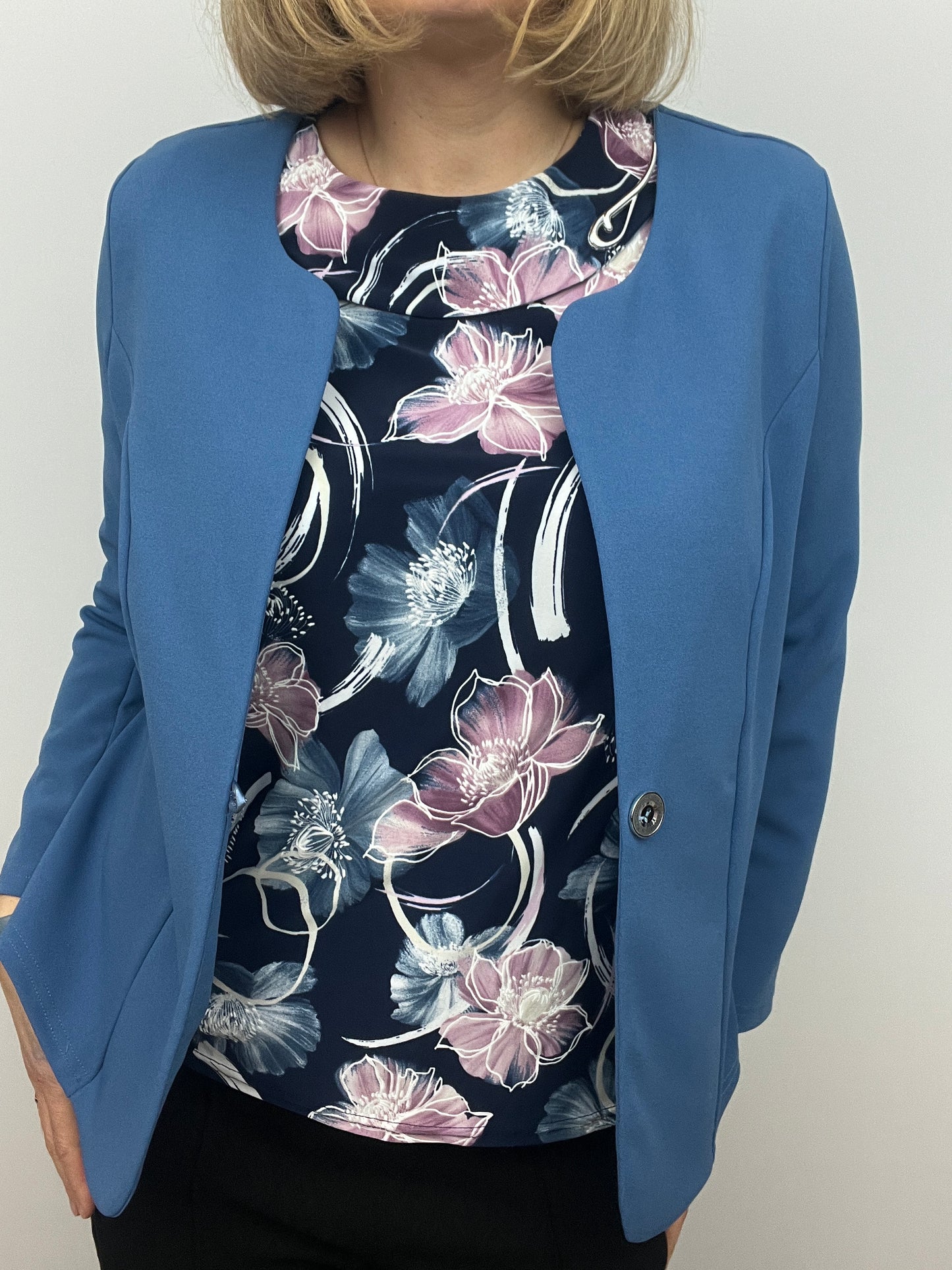 Denim blue One-button fabric jacket