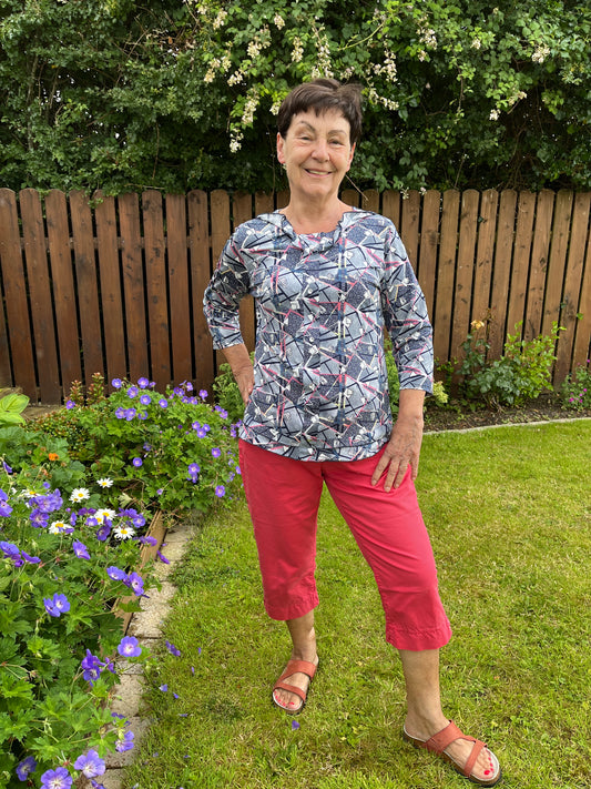 BETTY top with single frill neckline