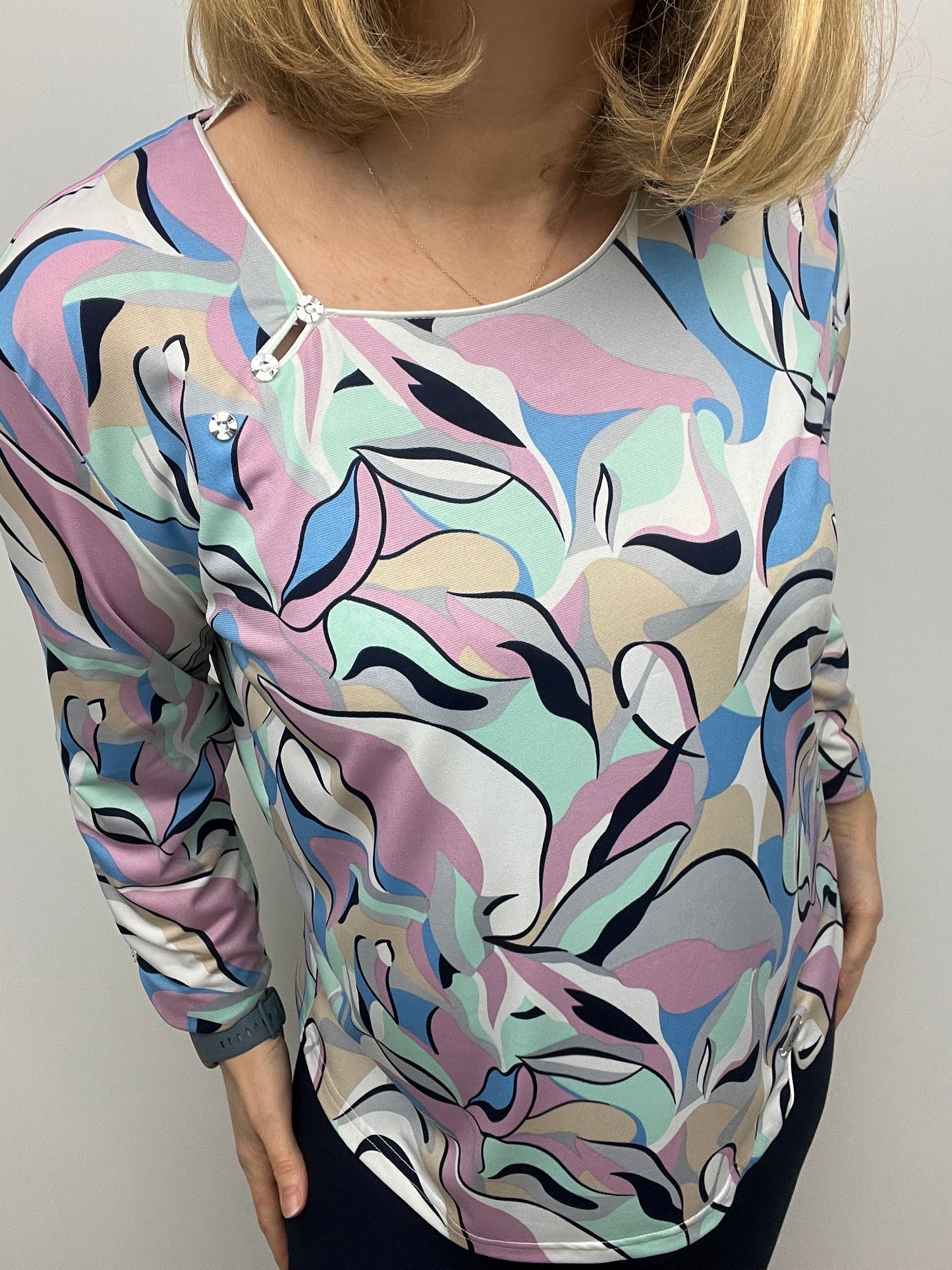 GALA top - sizes 18-26