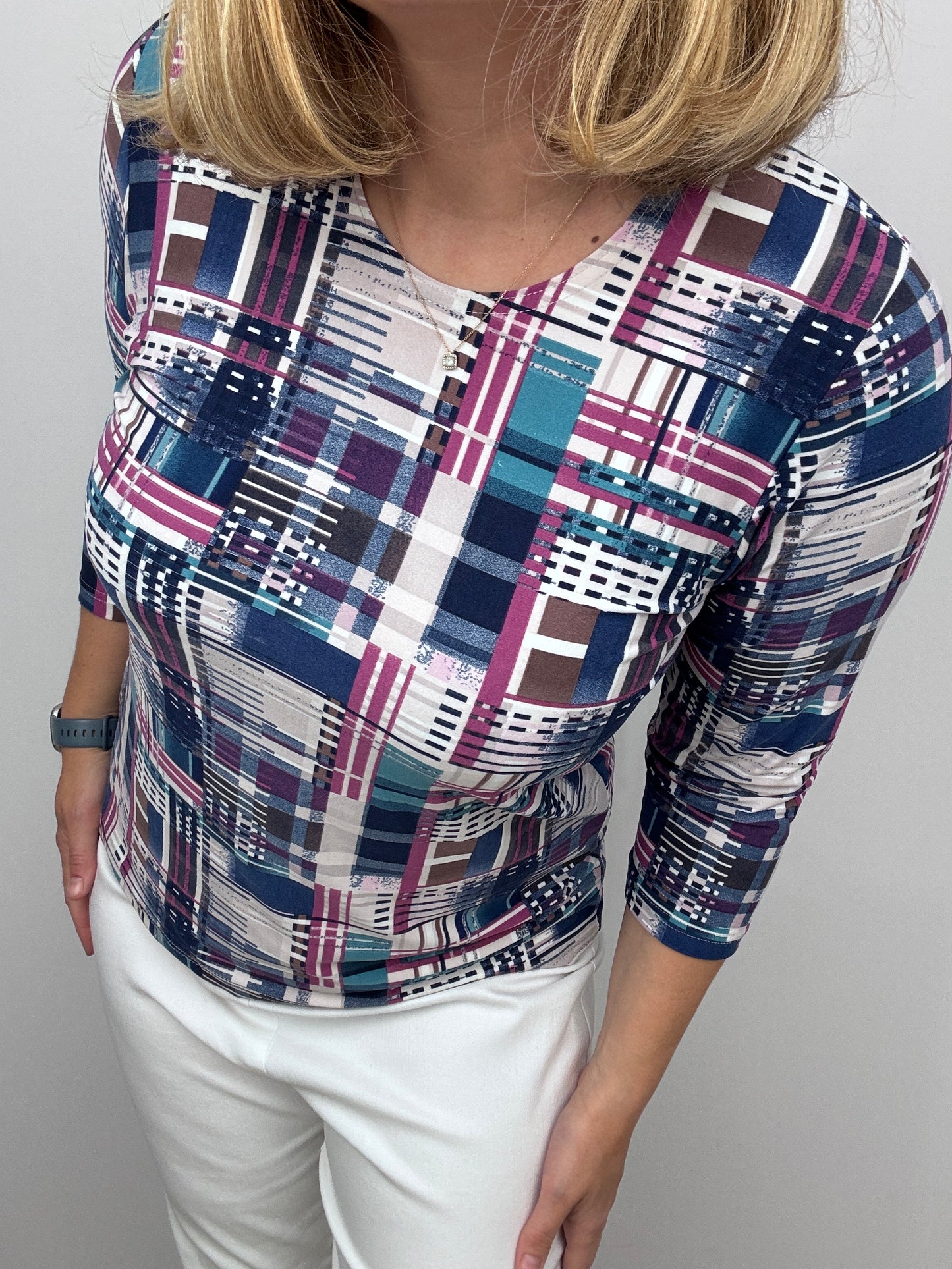 NICOLA peachy feeling style top 3/4 sleeves