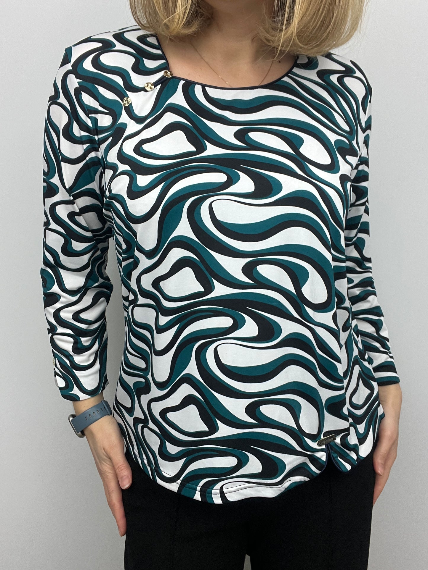 TINA top - sizes 18-26