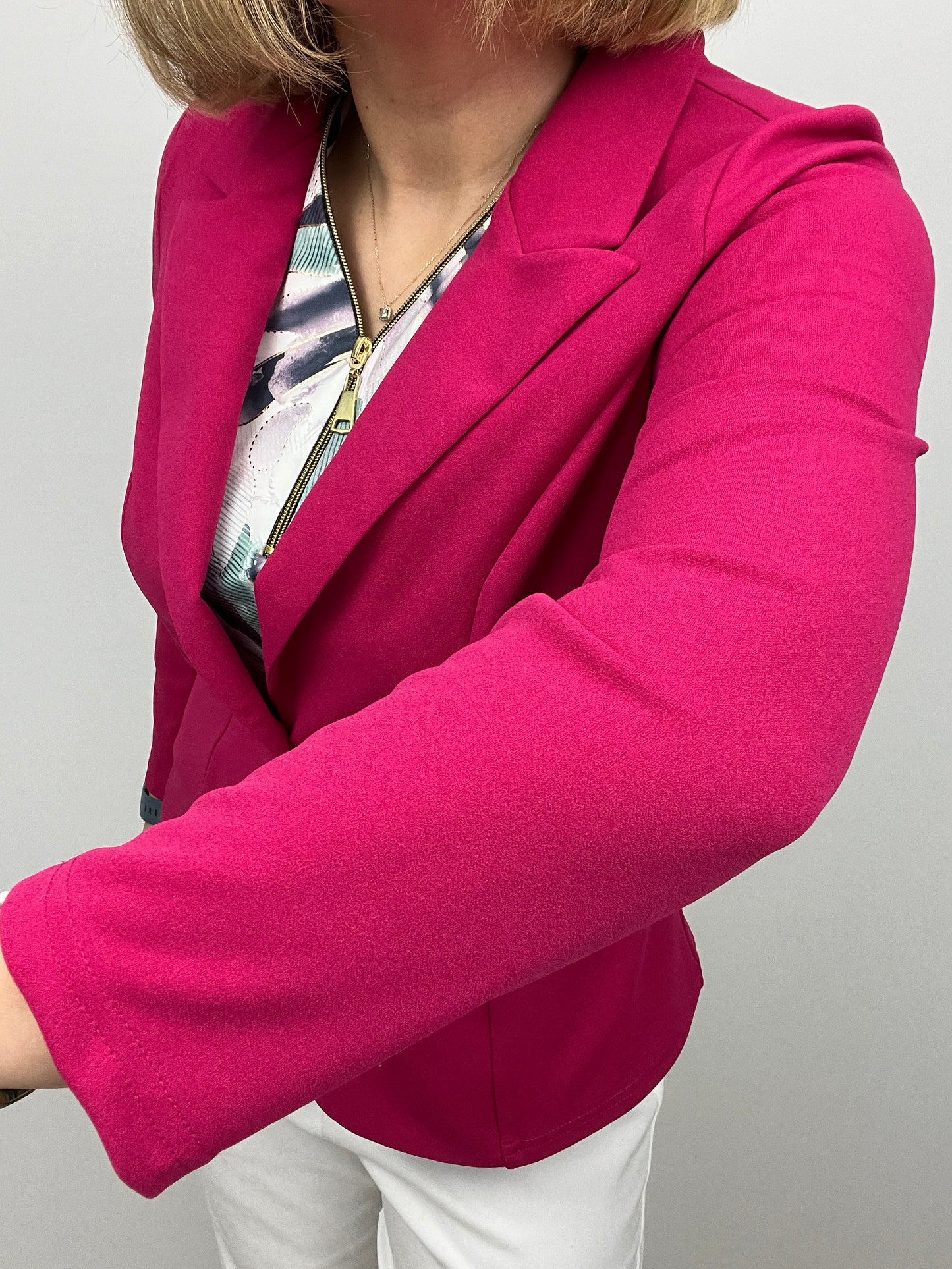 Fuchsia fabric jacket with lapel collar