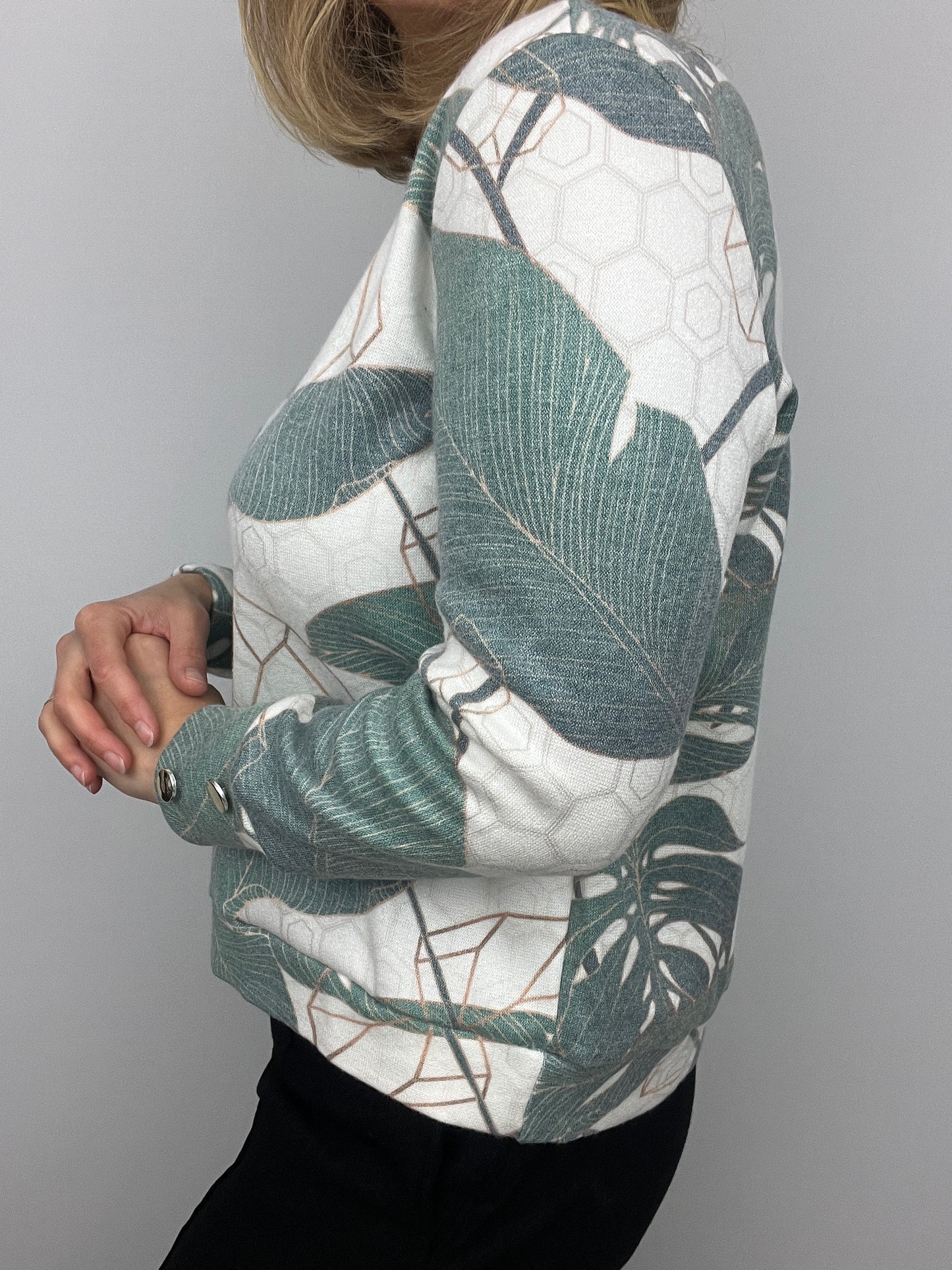 SAPPHIRE subtle v-neck soft jumper