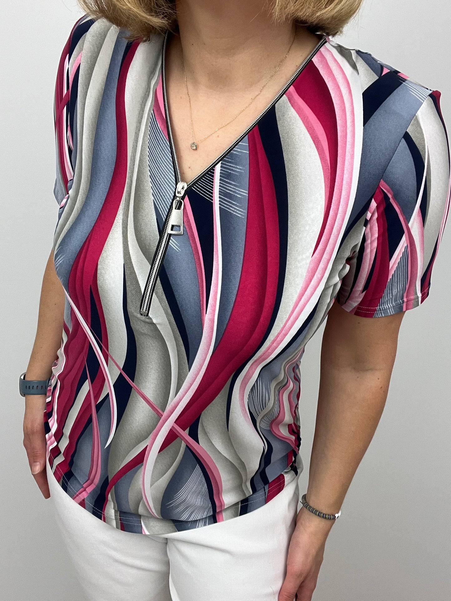 ALEXANDRA short sleeve zip top