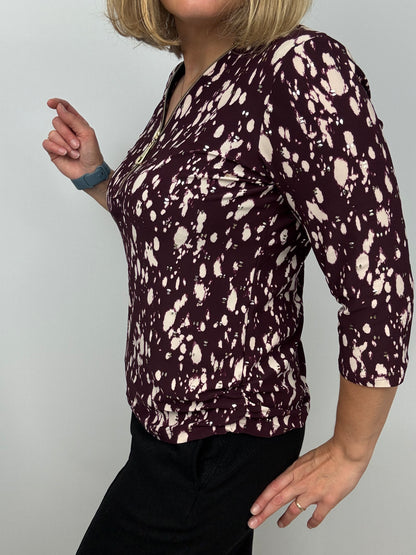 KIM burgundy 3/4 sleeve zip top