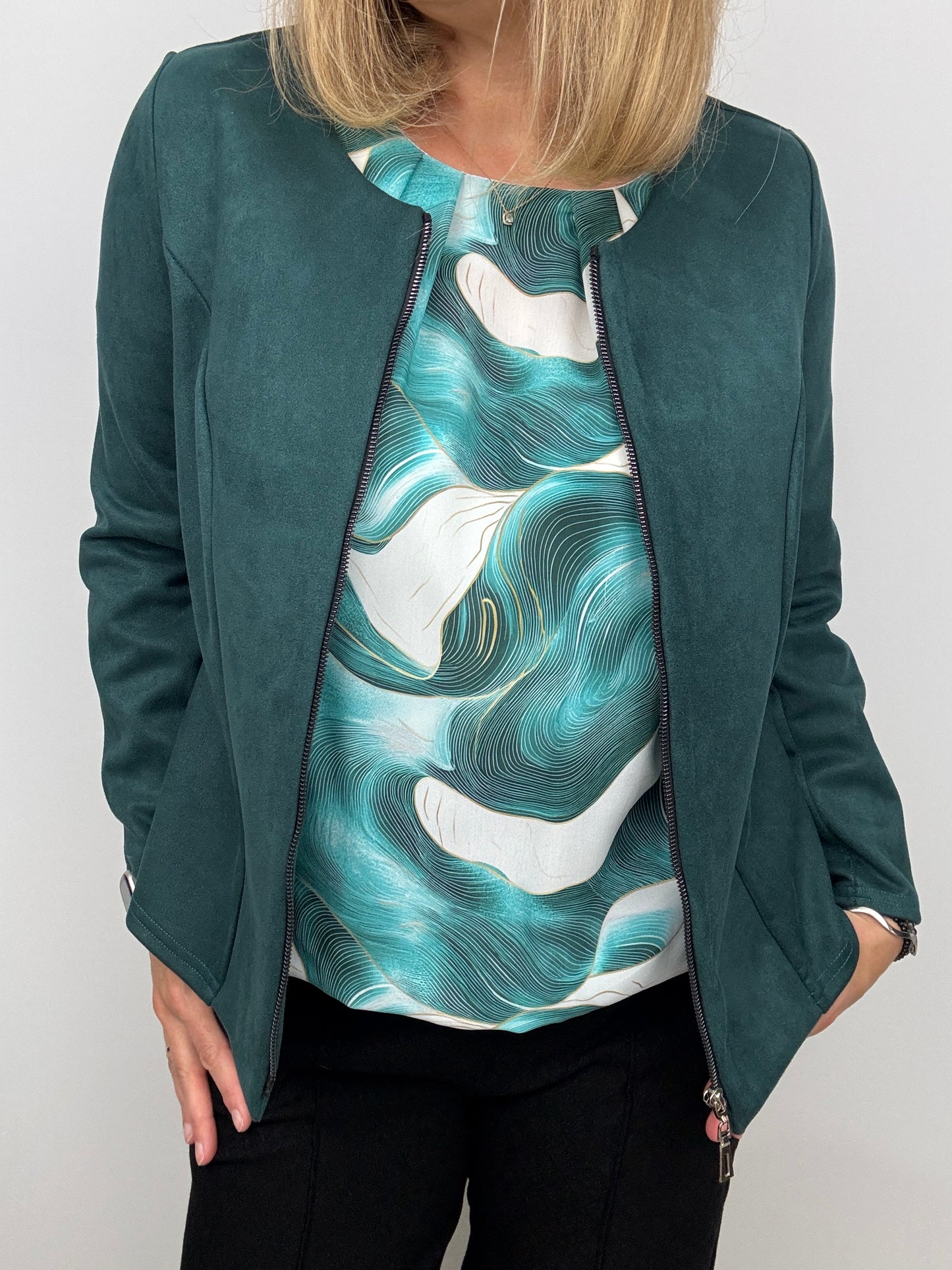 EVELYN top with gently elasticated hem