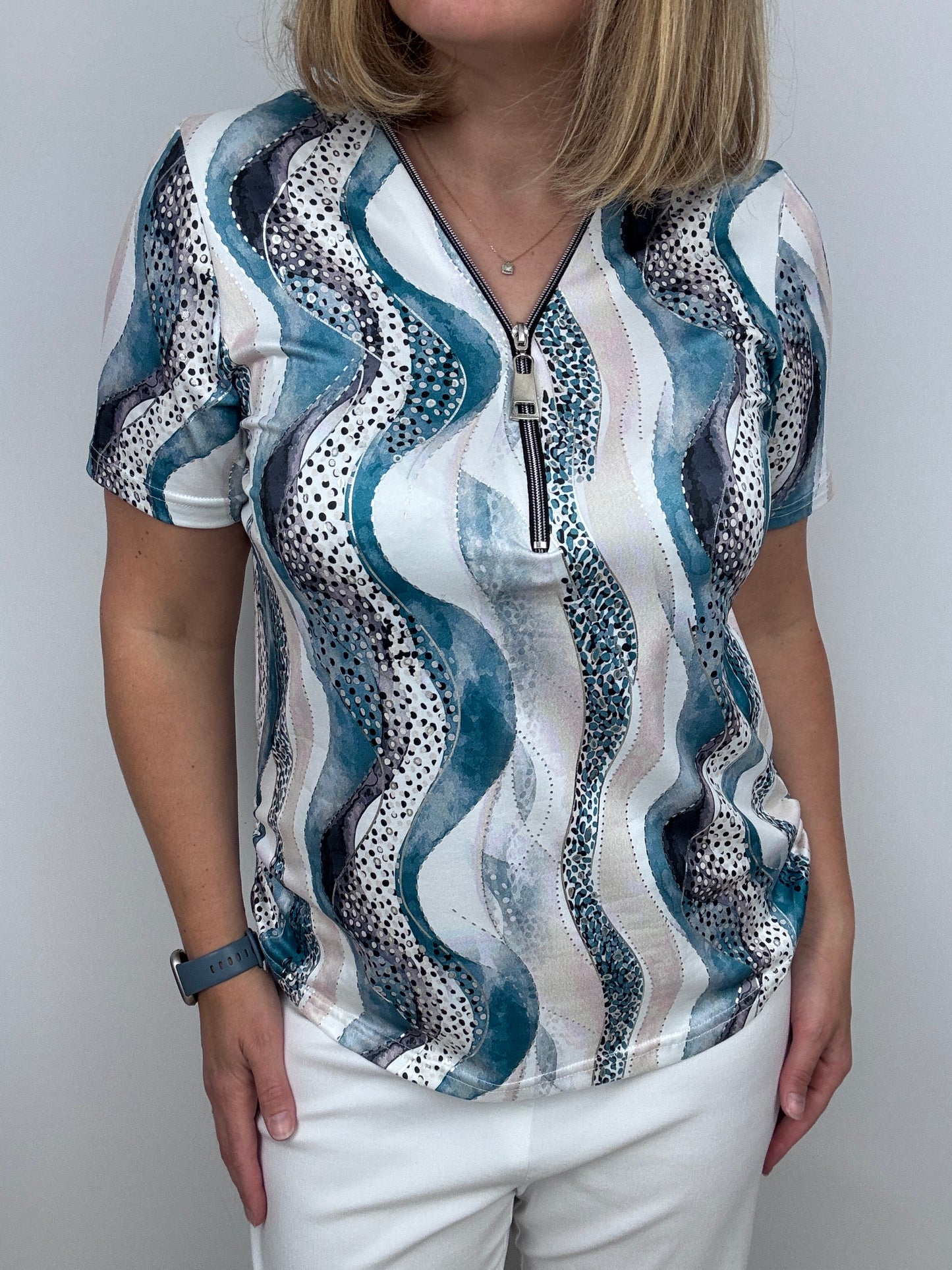 TRISH short sleeve zip top