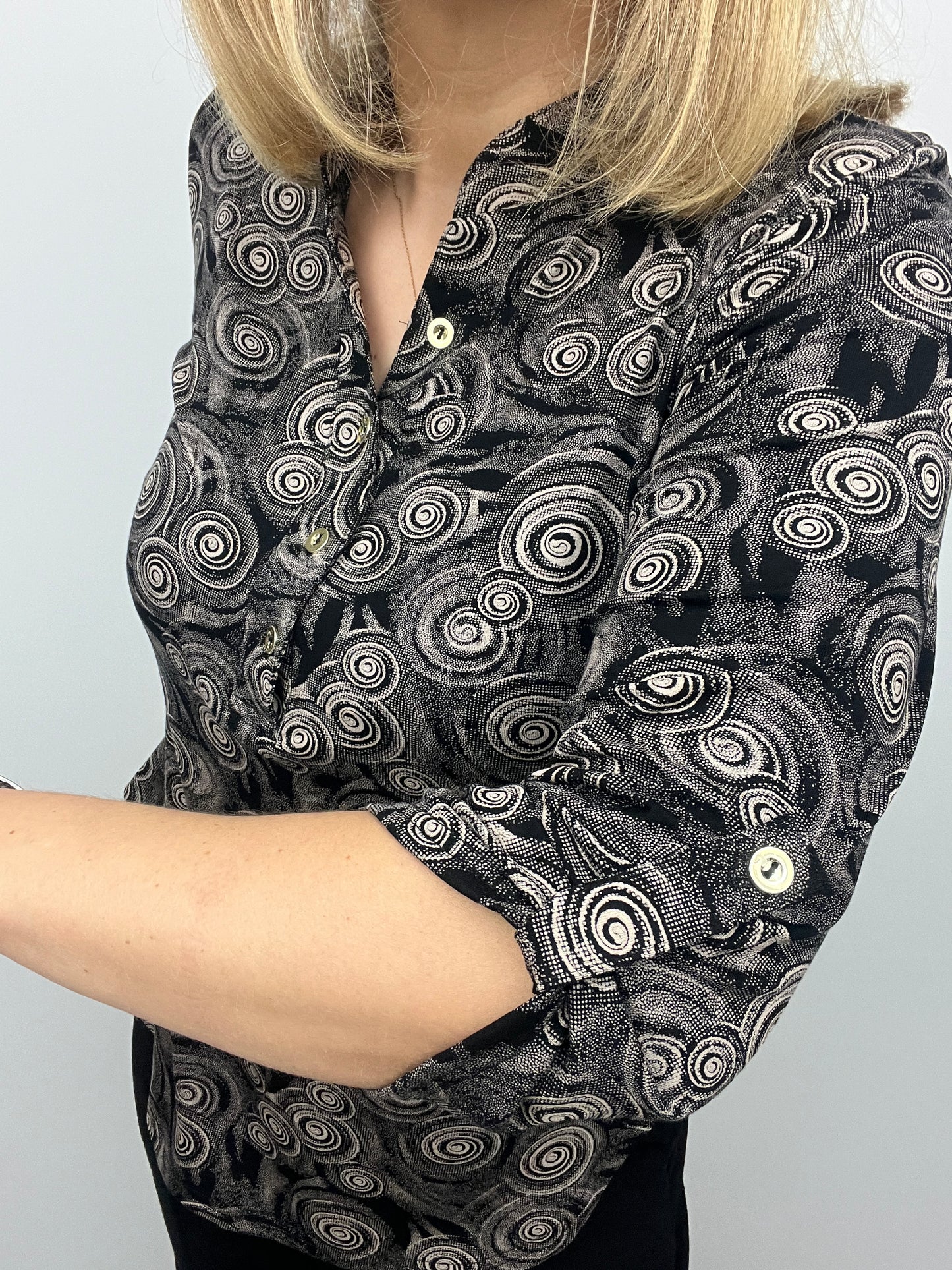 MARYBETH stand-up collar blouse