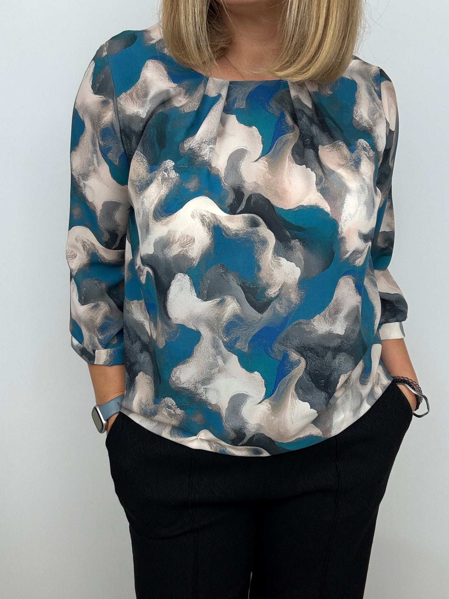 EMILY top with gently elasticated hem