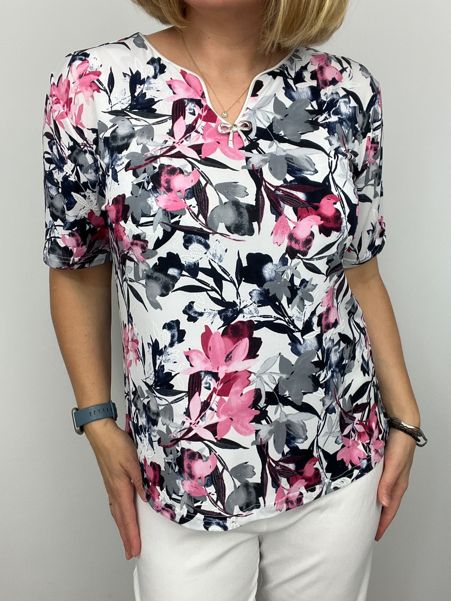 QUINN Mini v-neck top