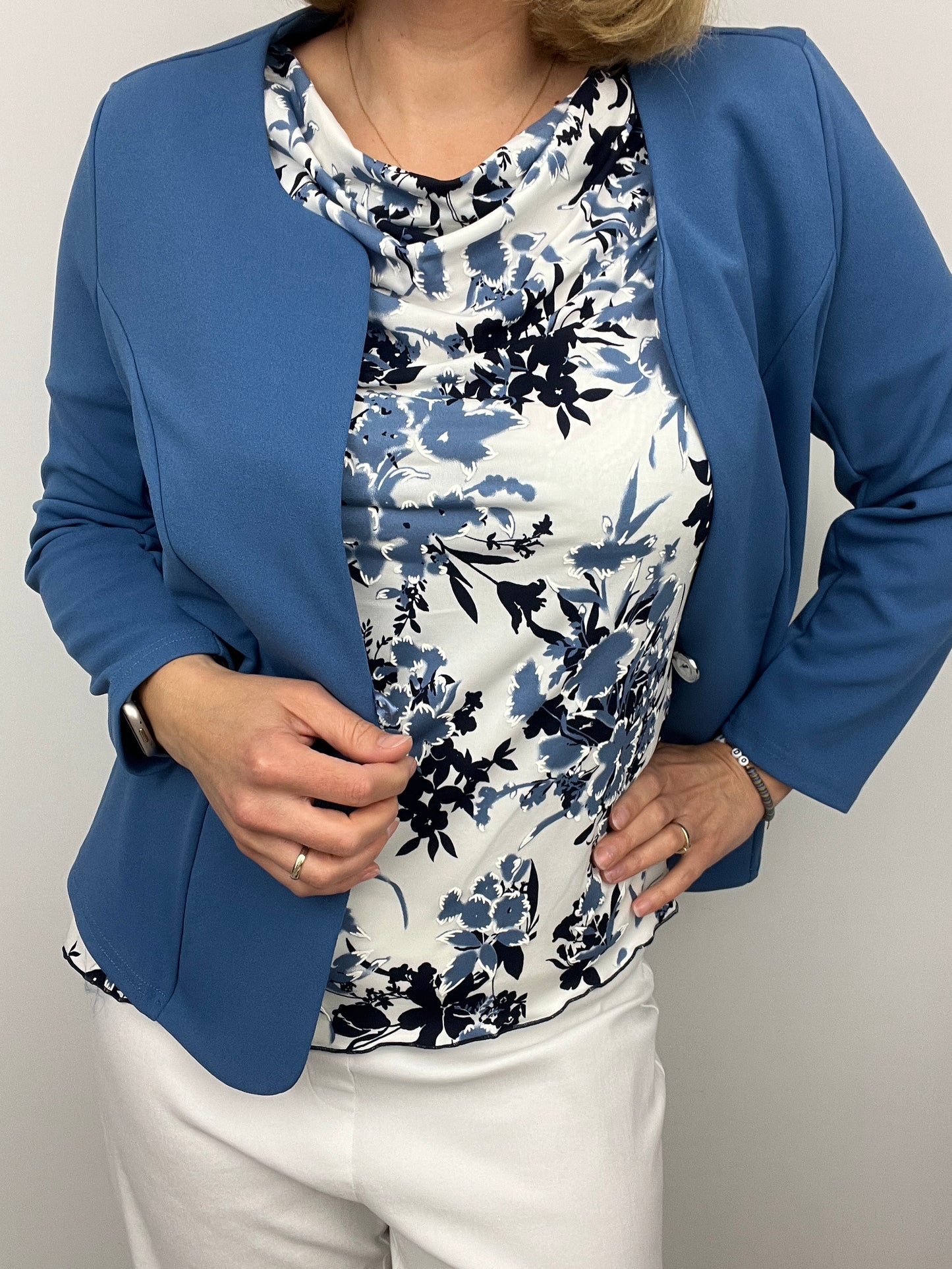 Denim blue One-button fabric jacket