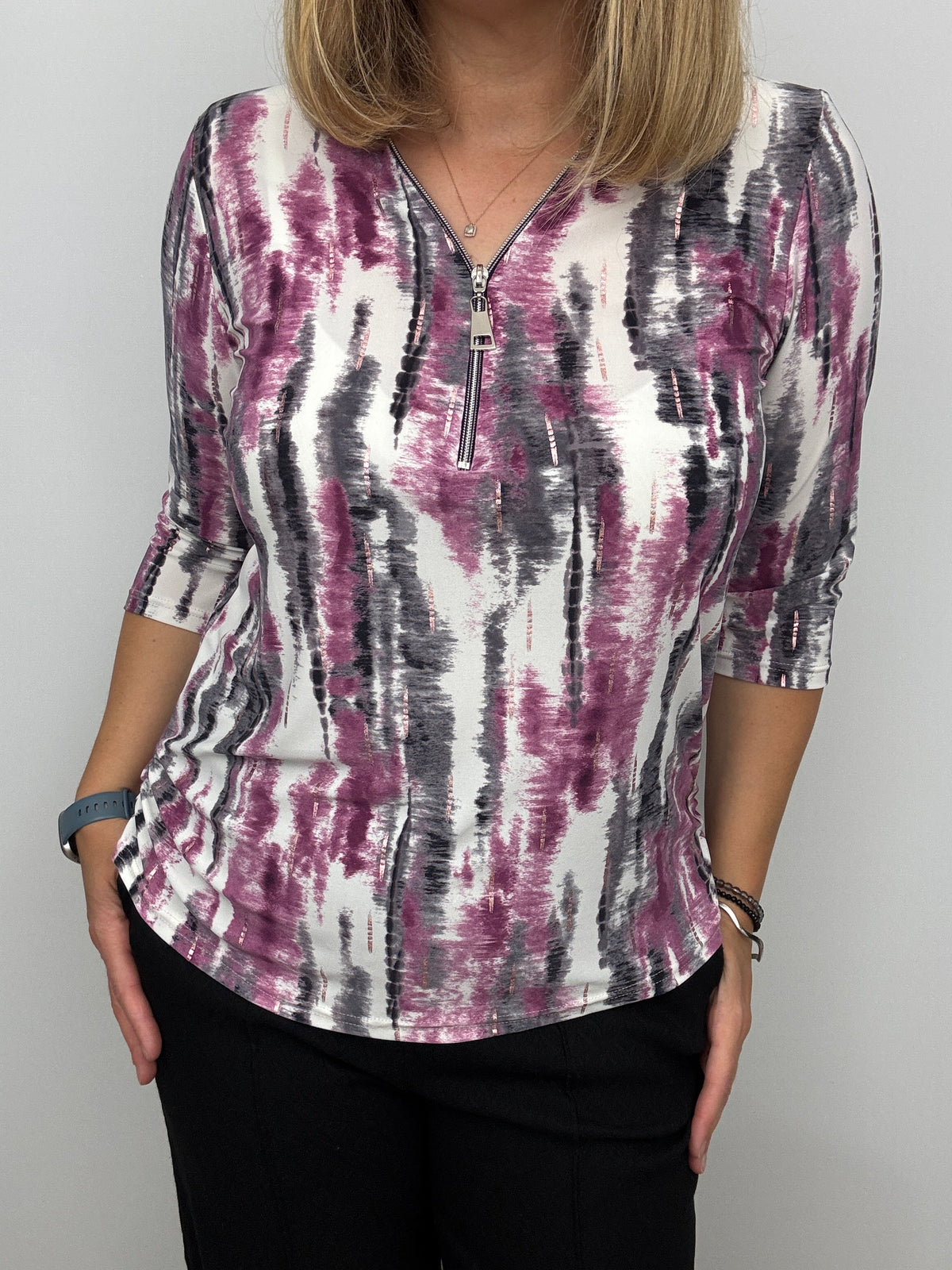 ABBEY 3/4 sleeve zip top
