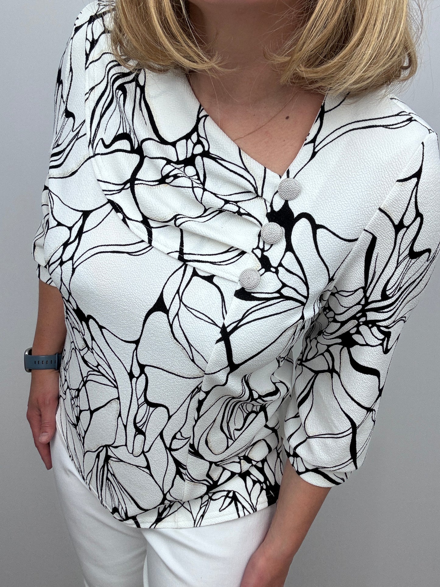 AVRIL top with pleated neckline