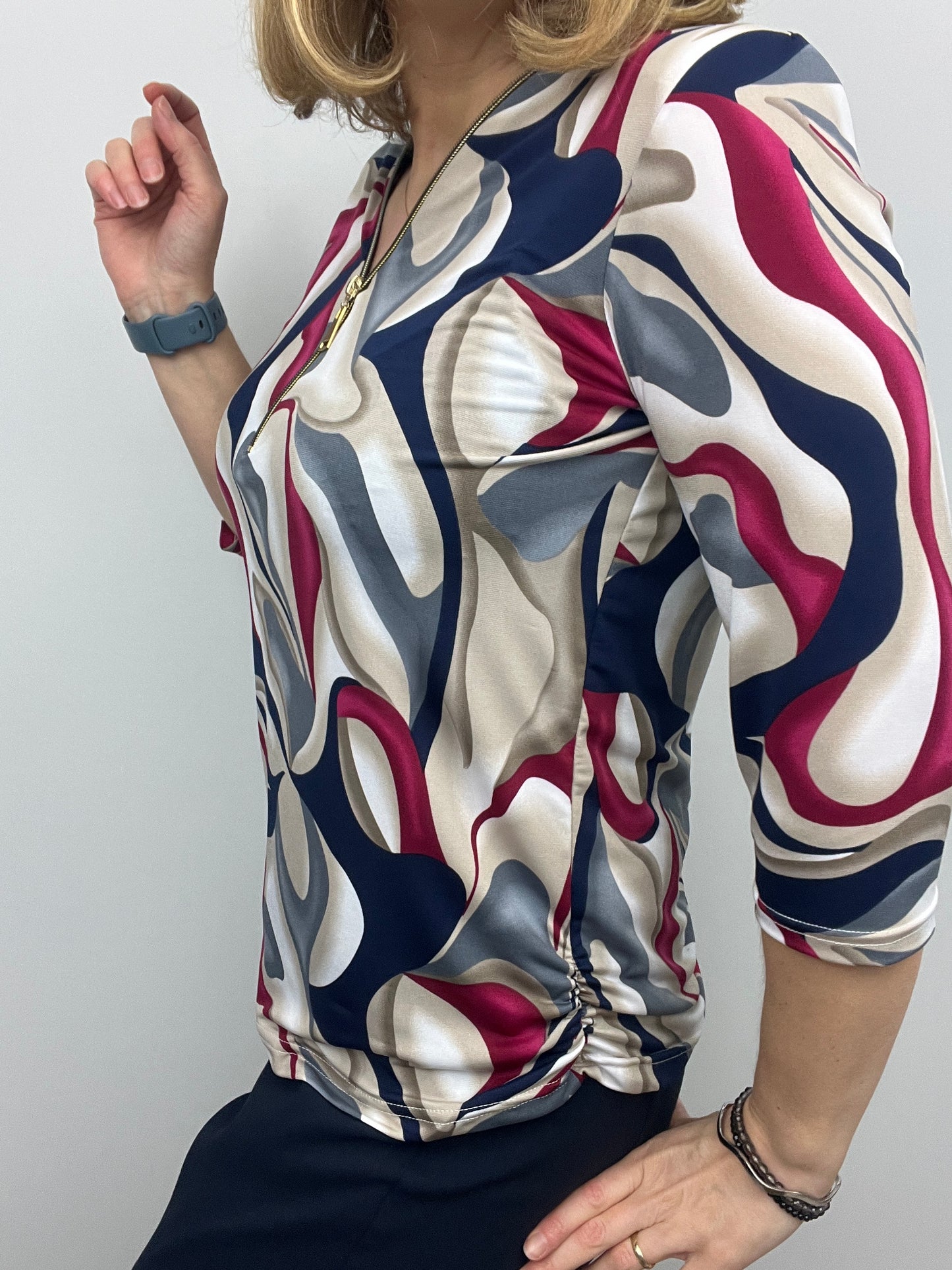 OLYMPIA 3/4 sleeve zip top