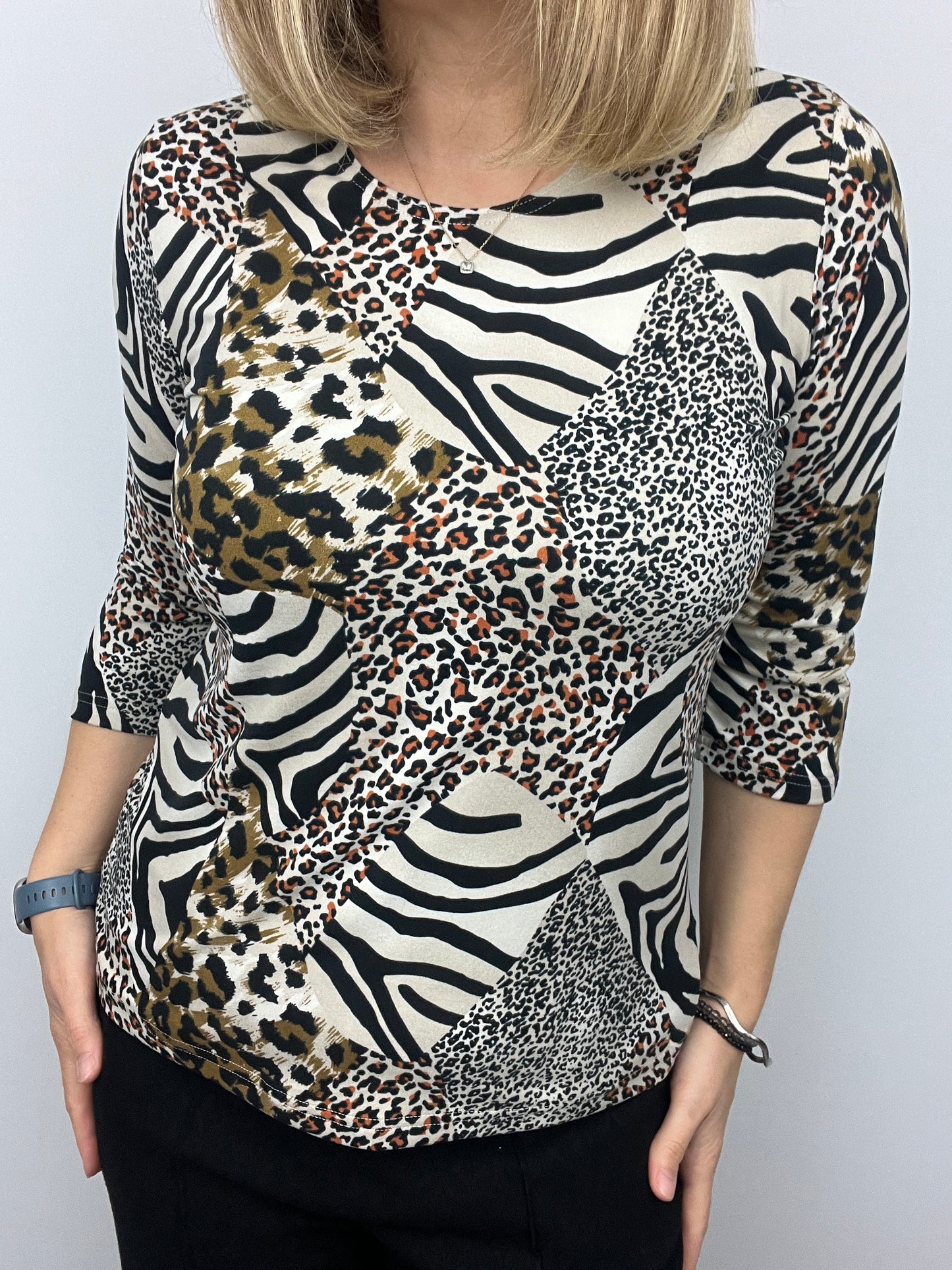 SIENNA peachy feeling style top 3/4 sleeves