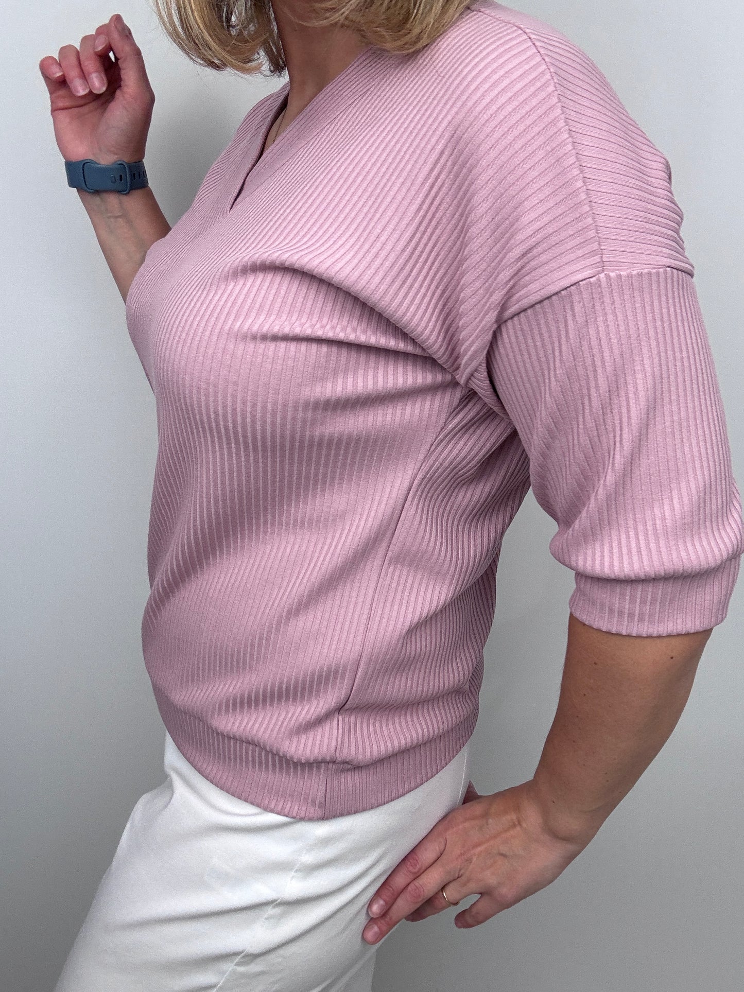 VERONIQUE soft ribbed V-neck top - powder pink