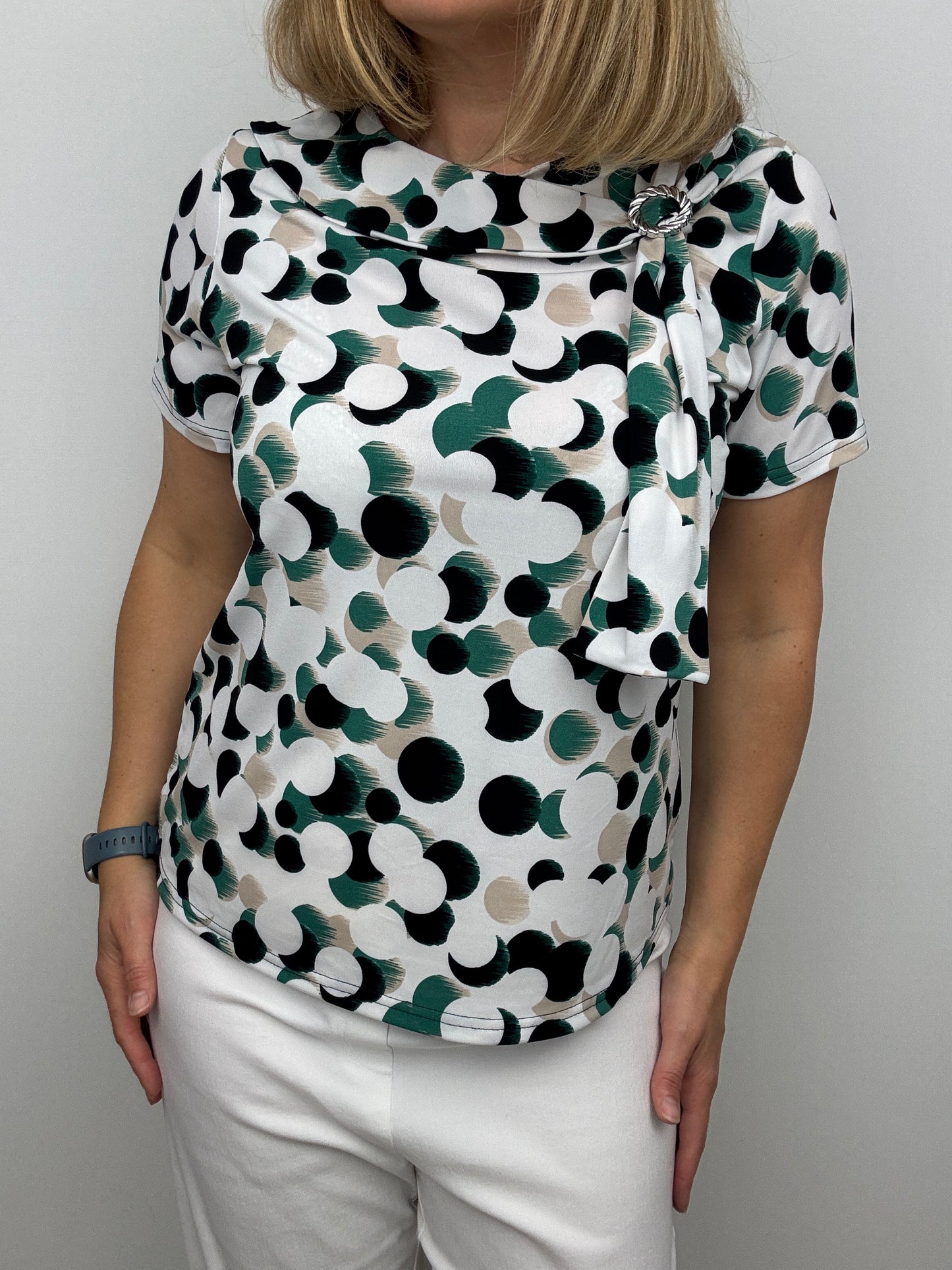 BONNIE top with brooch detail at neckline