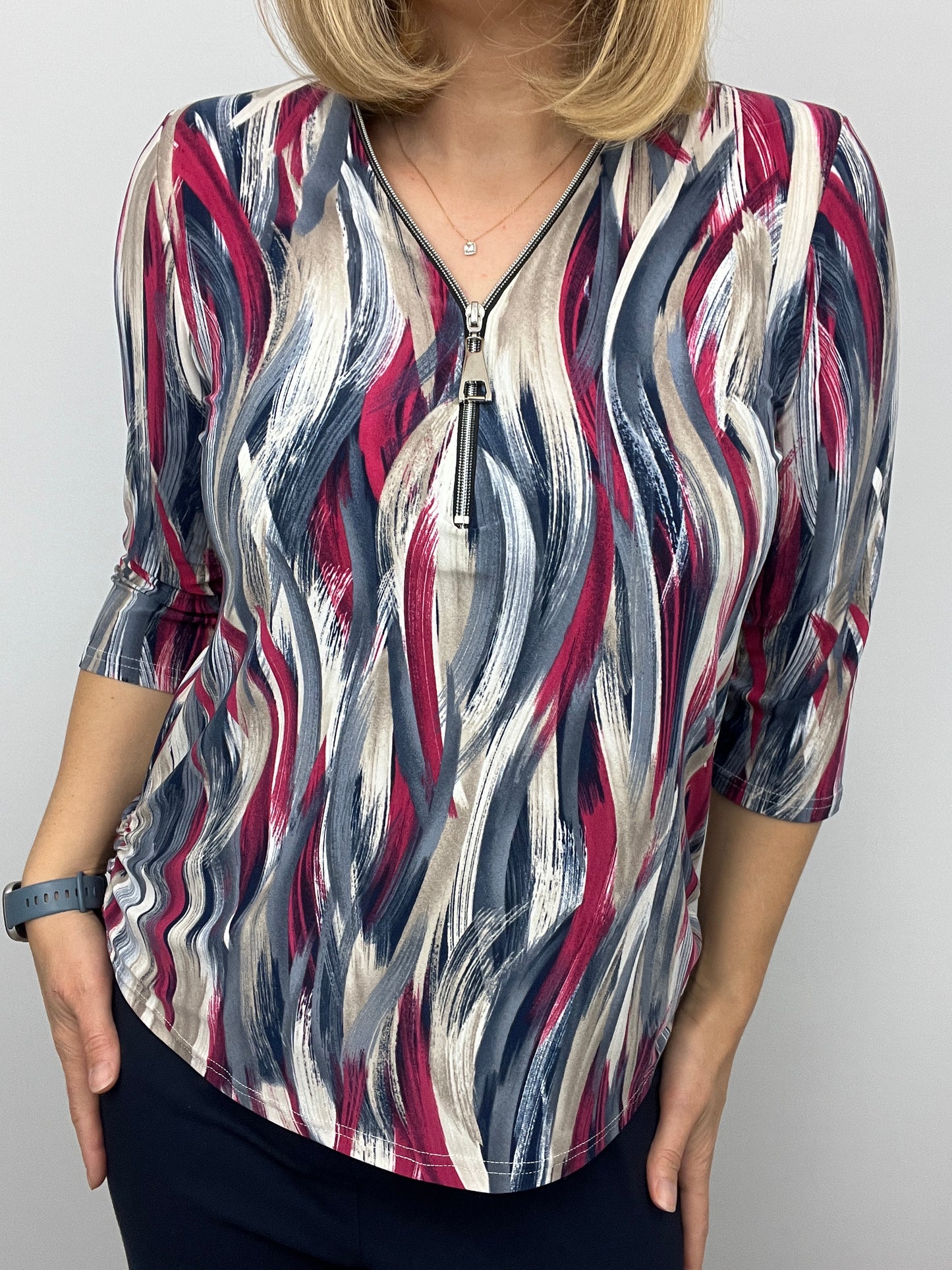 LEAH 3/4 sleeve zip top