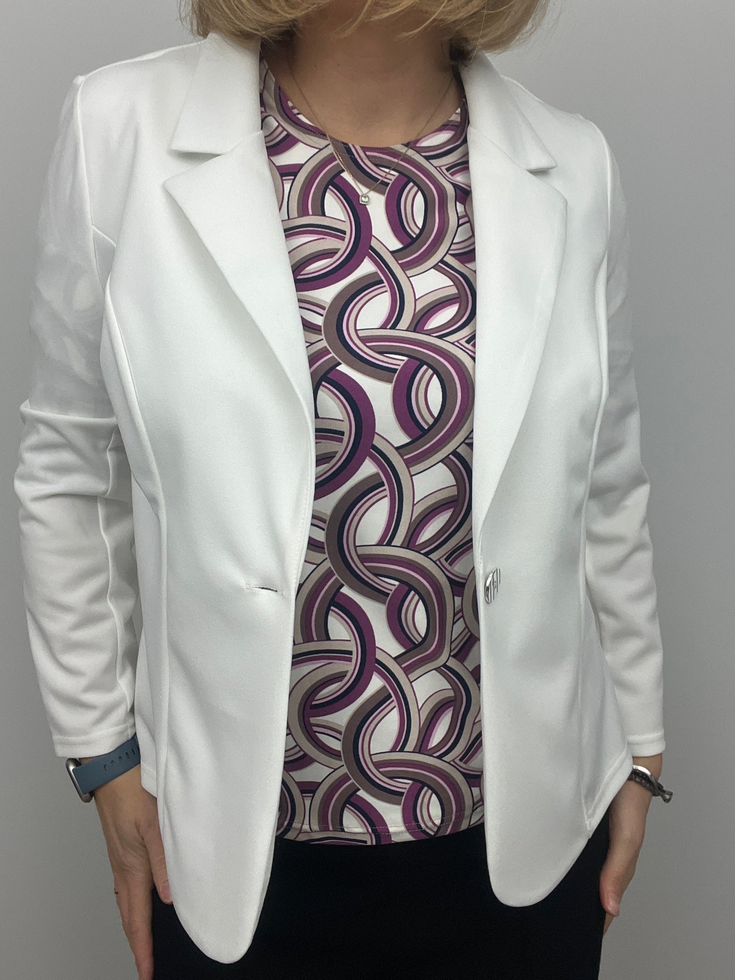 Cream fabric jacket with lapel collar