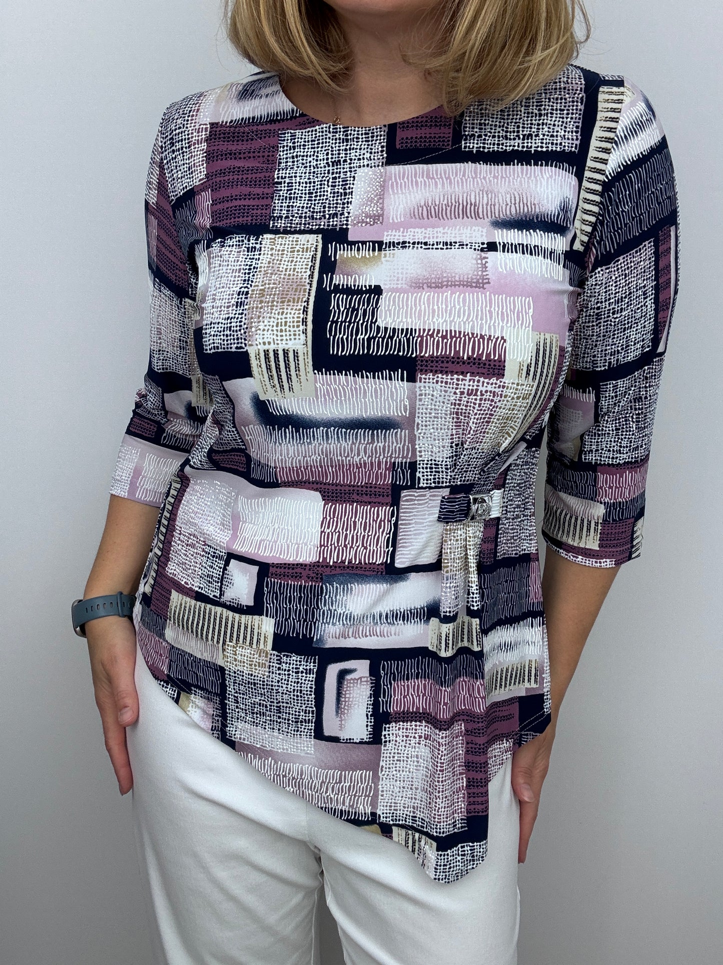 EMILY round neck top with dipped hem