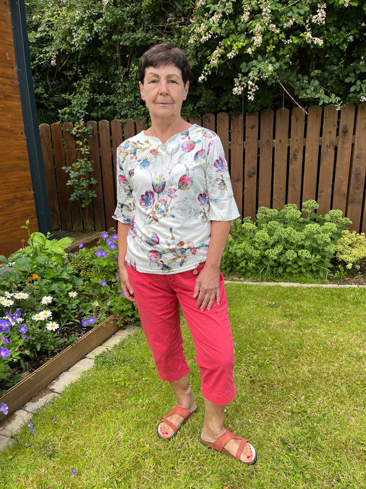 Alicia floral bloom top