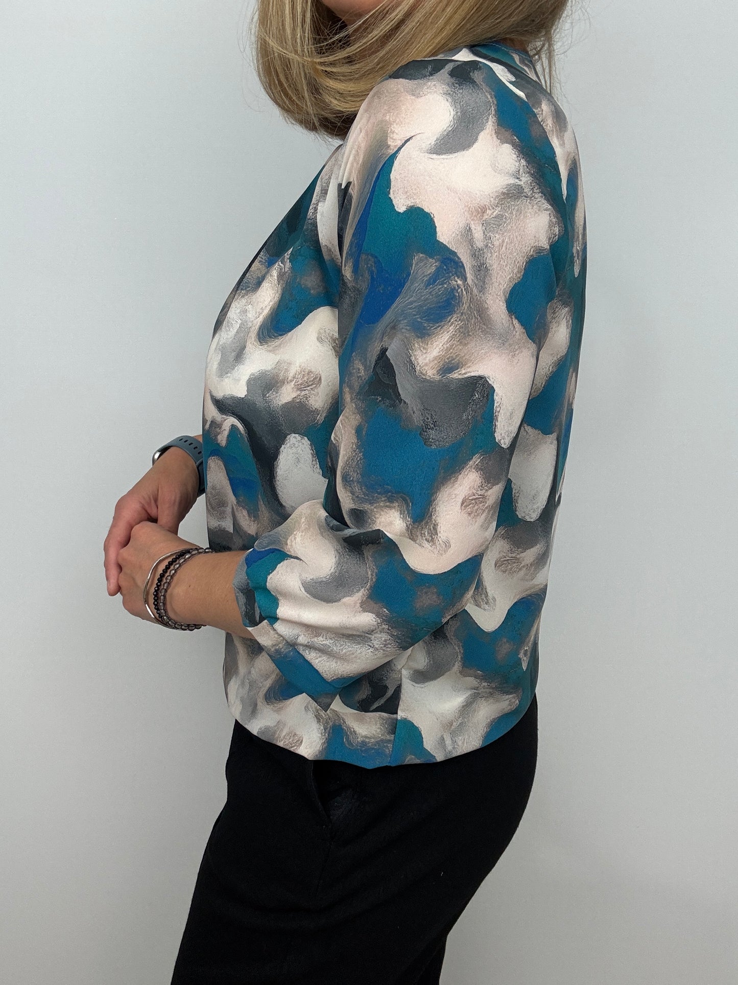 EMILY top with gently elasticated hem