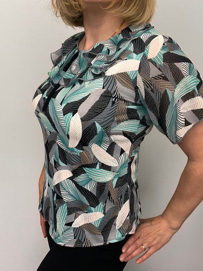 JANET Double ruffle top with chiffon sleeves