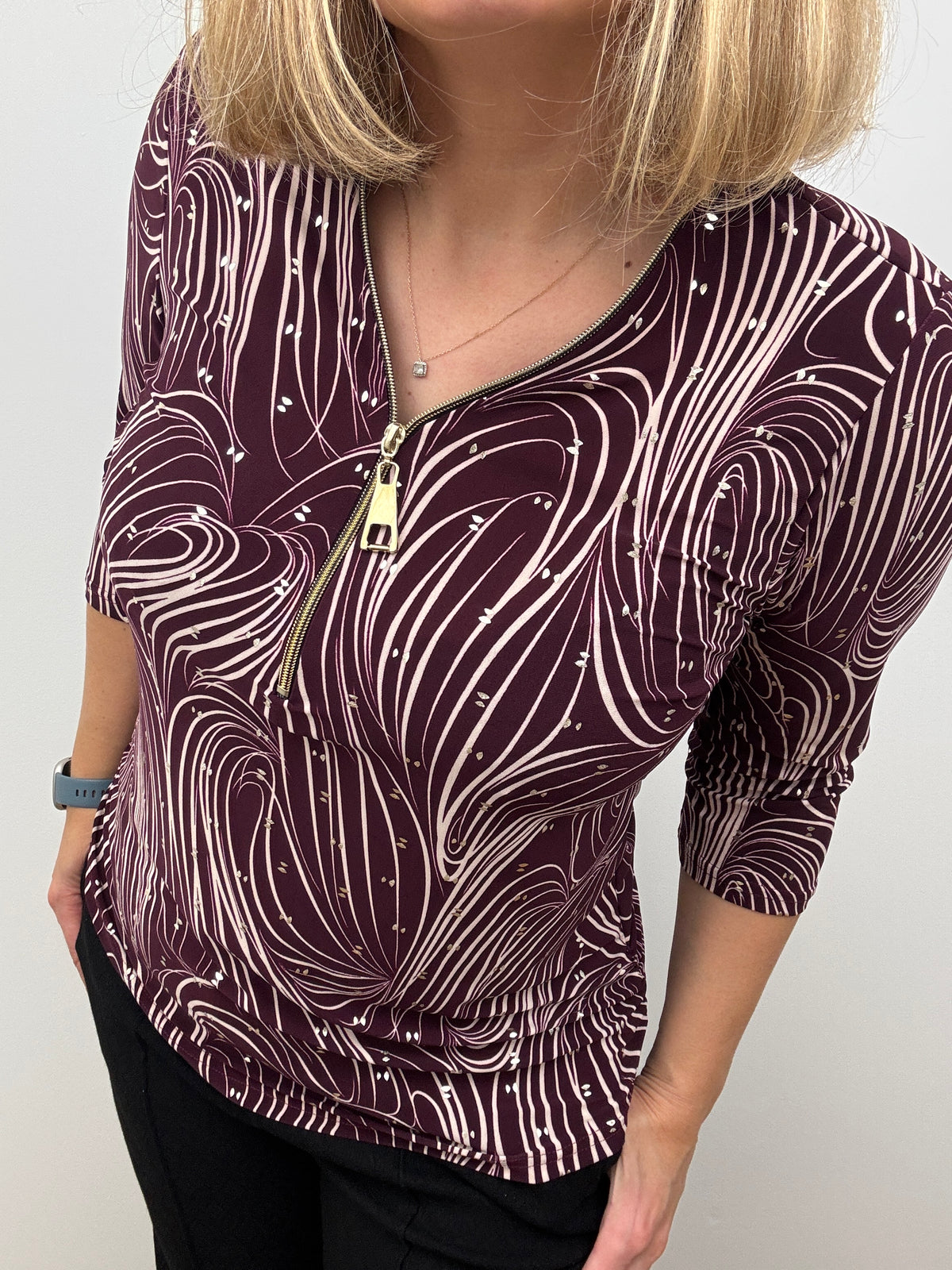 PAM burgundy 3/4 sleeve zip top