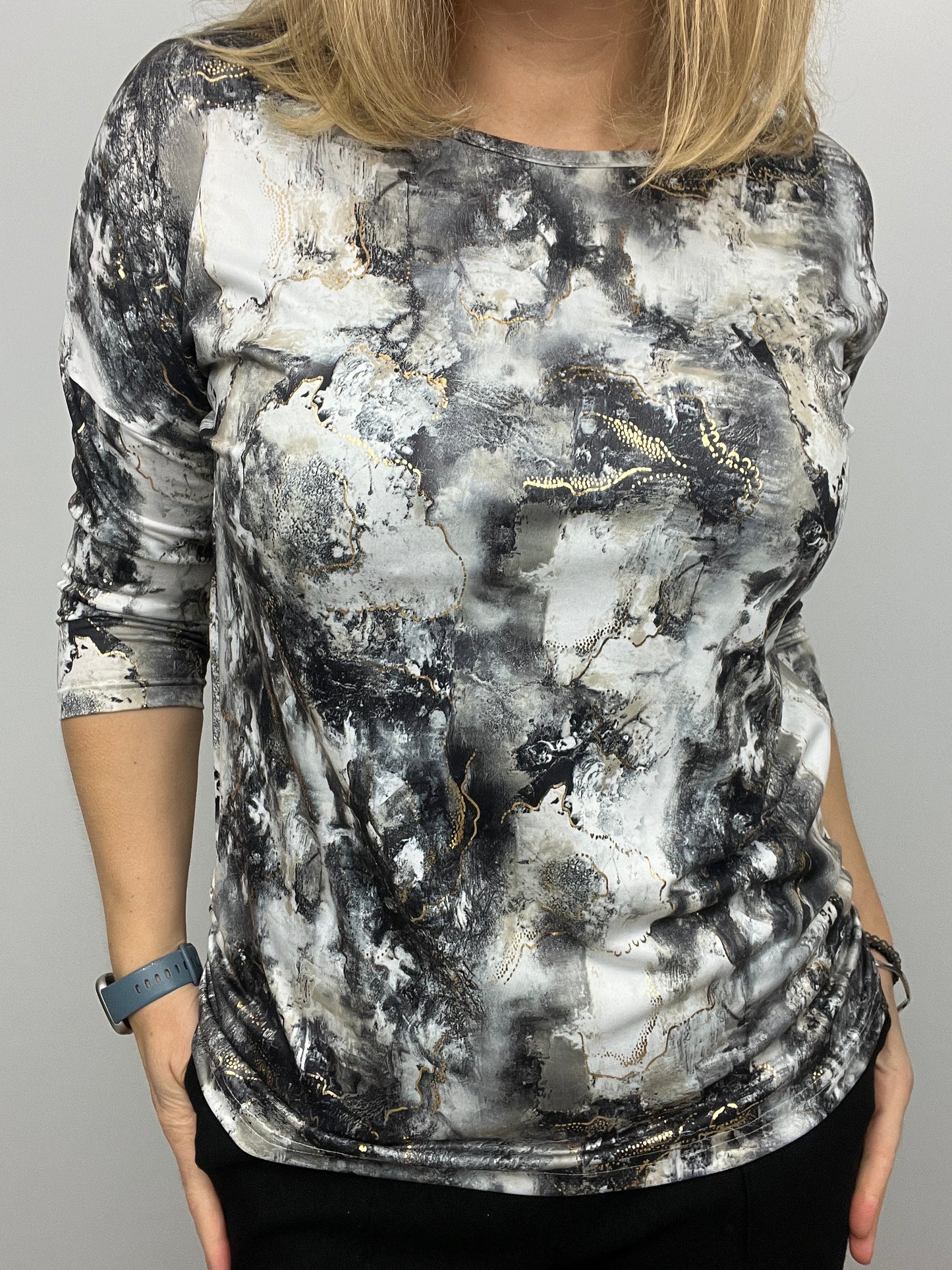 BELINDA festive round neck top