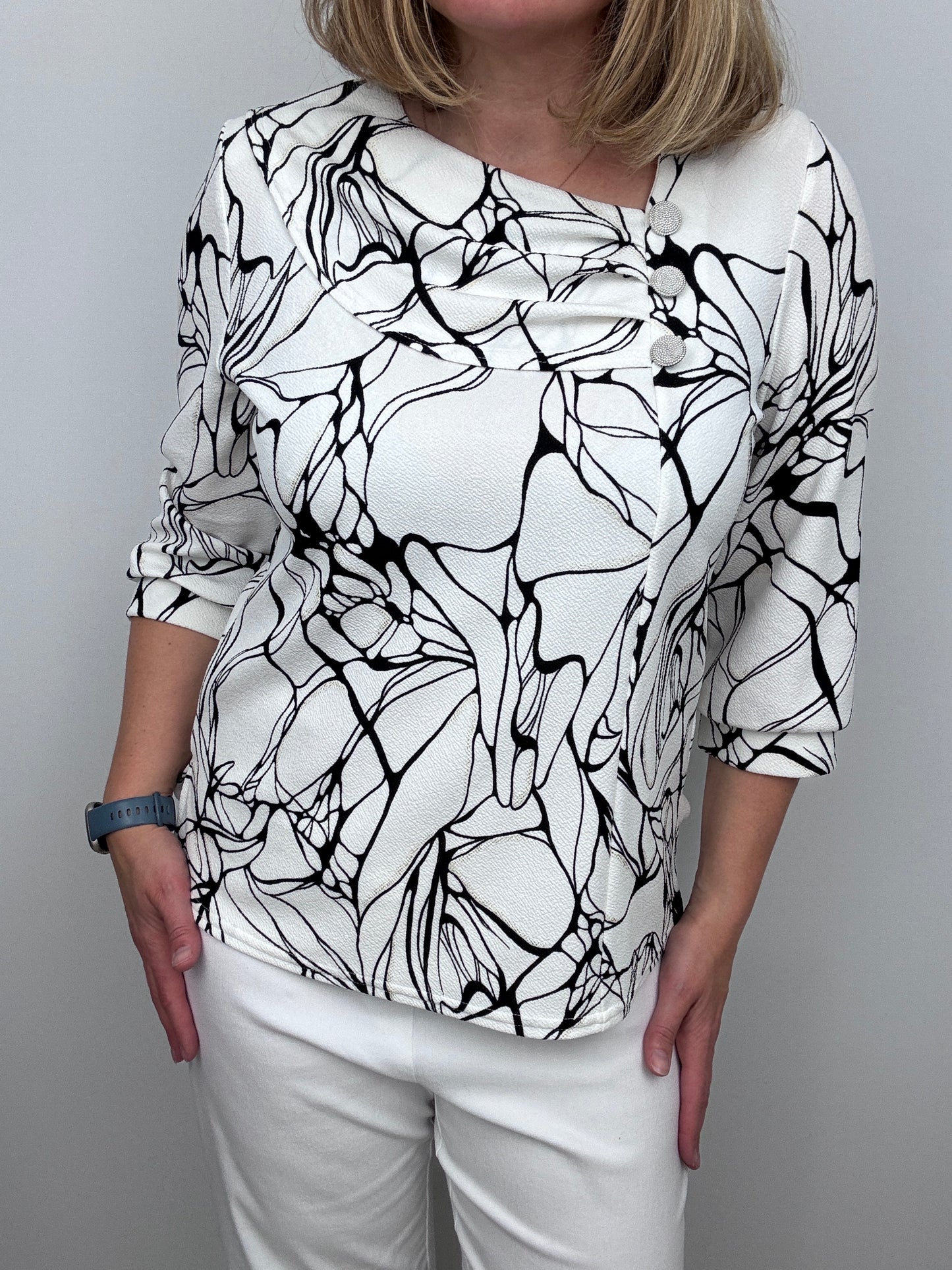 AVRIL top with pleated neckline