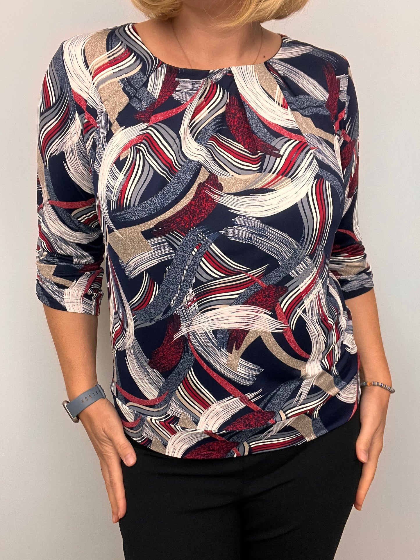 JOLIE relaxed fit top with wide band hem