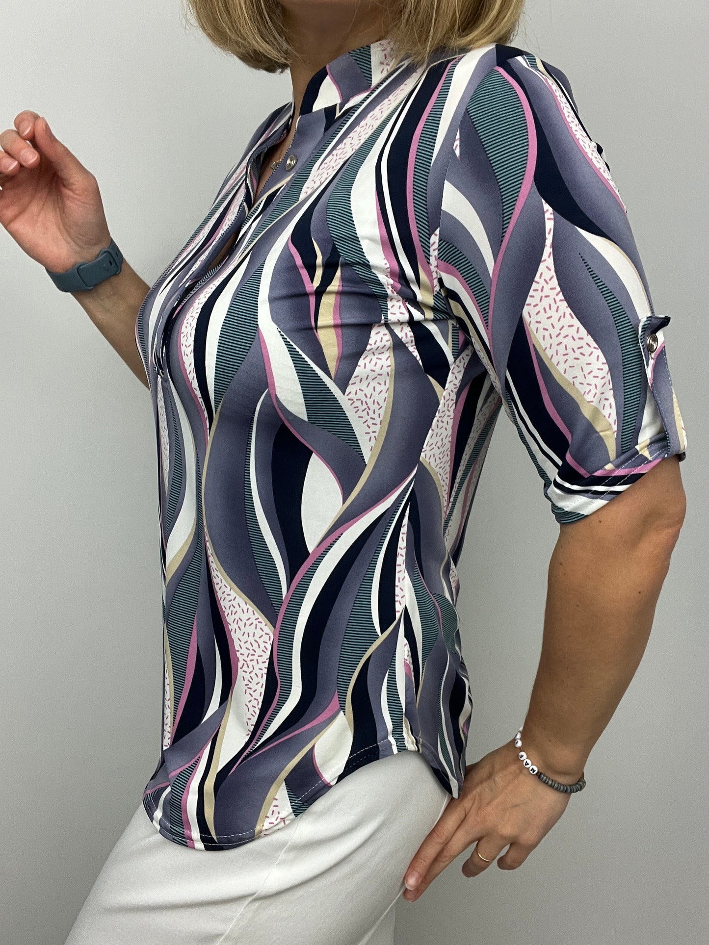 ZOE stand-up collar blouse