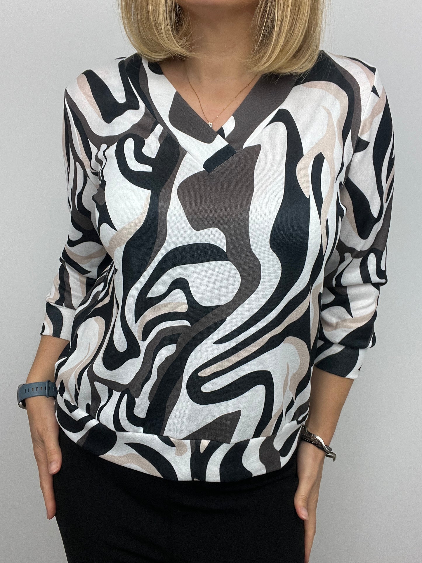 VICTORIA v-neck fine-knit top