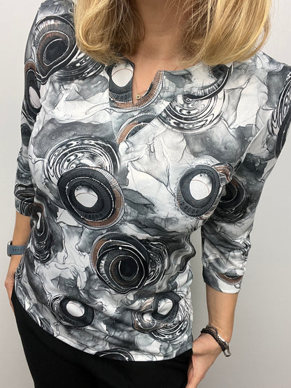 GEMMA top with mini V-neck