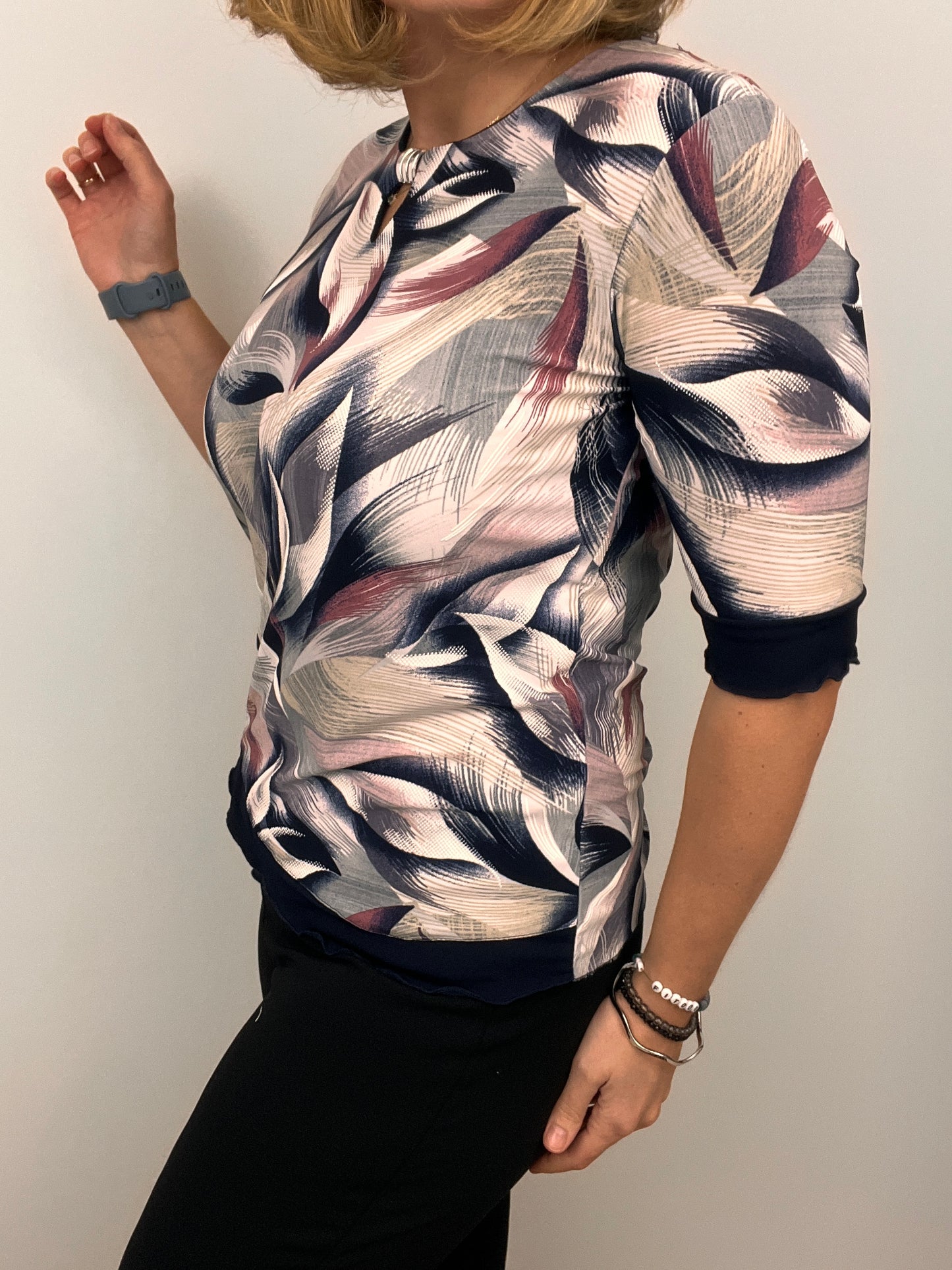DANIELLE keyhole neckline top