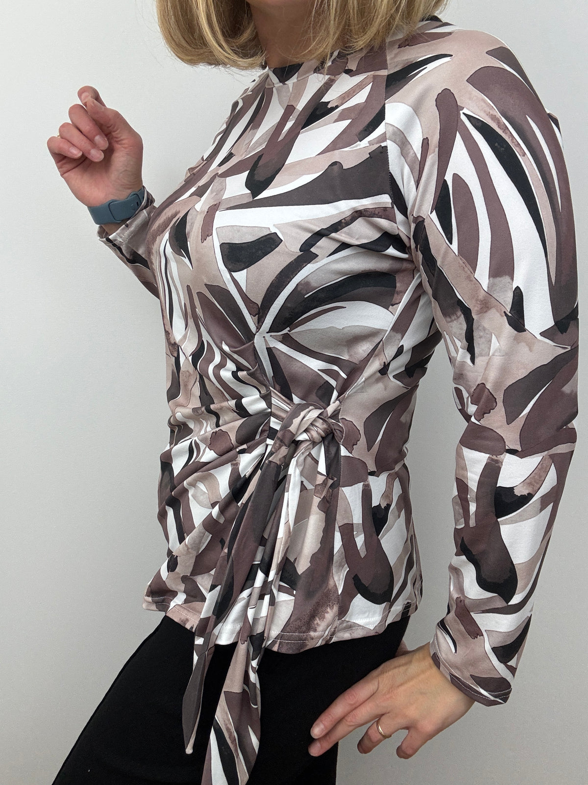 MARGARET peachy feel long sleeve wrap-style top