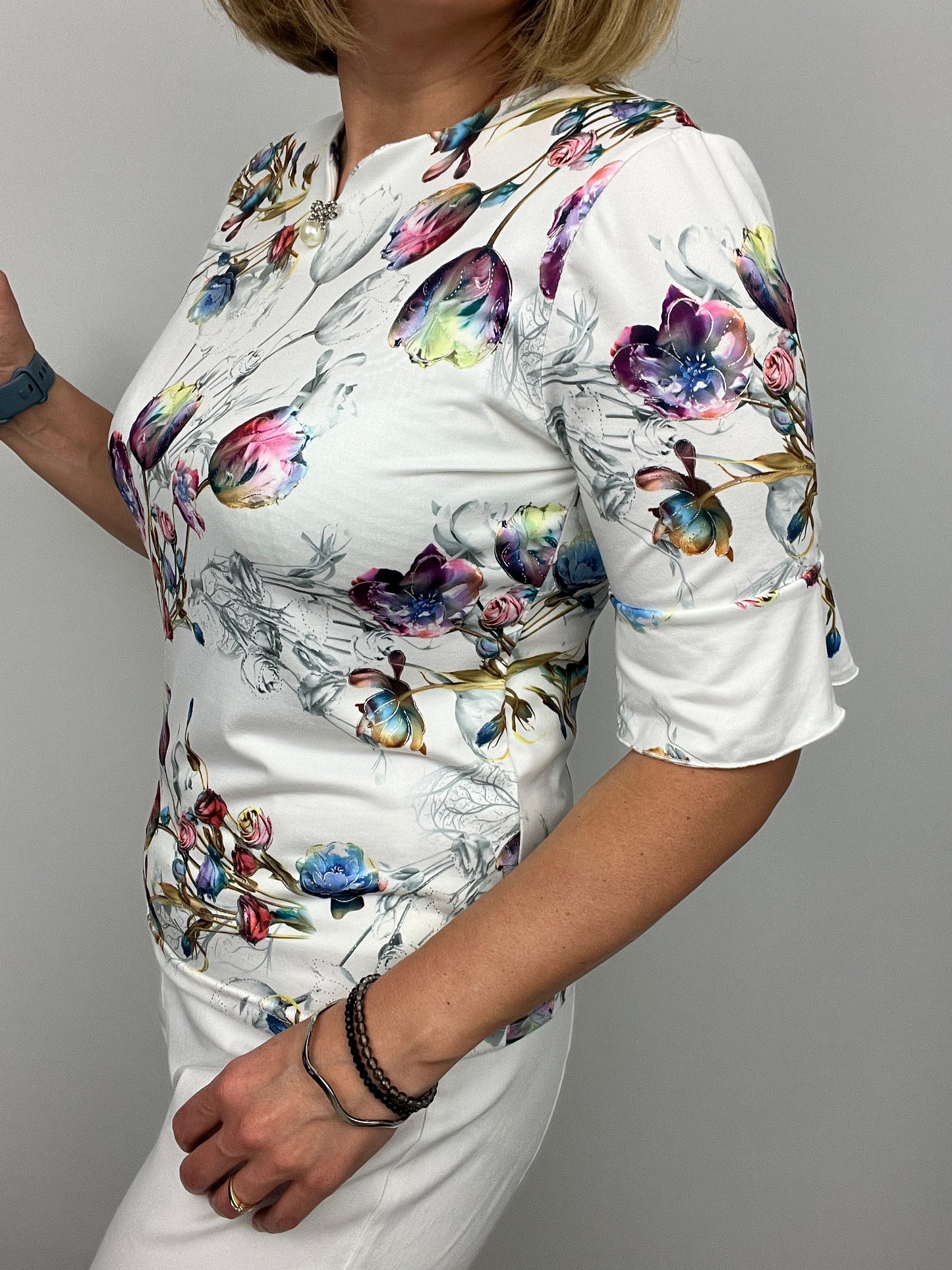 Alicia floral bloom top
