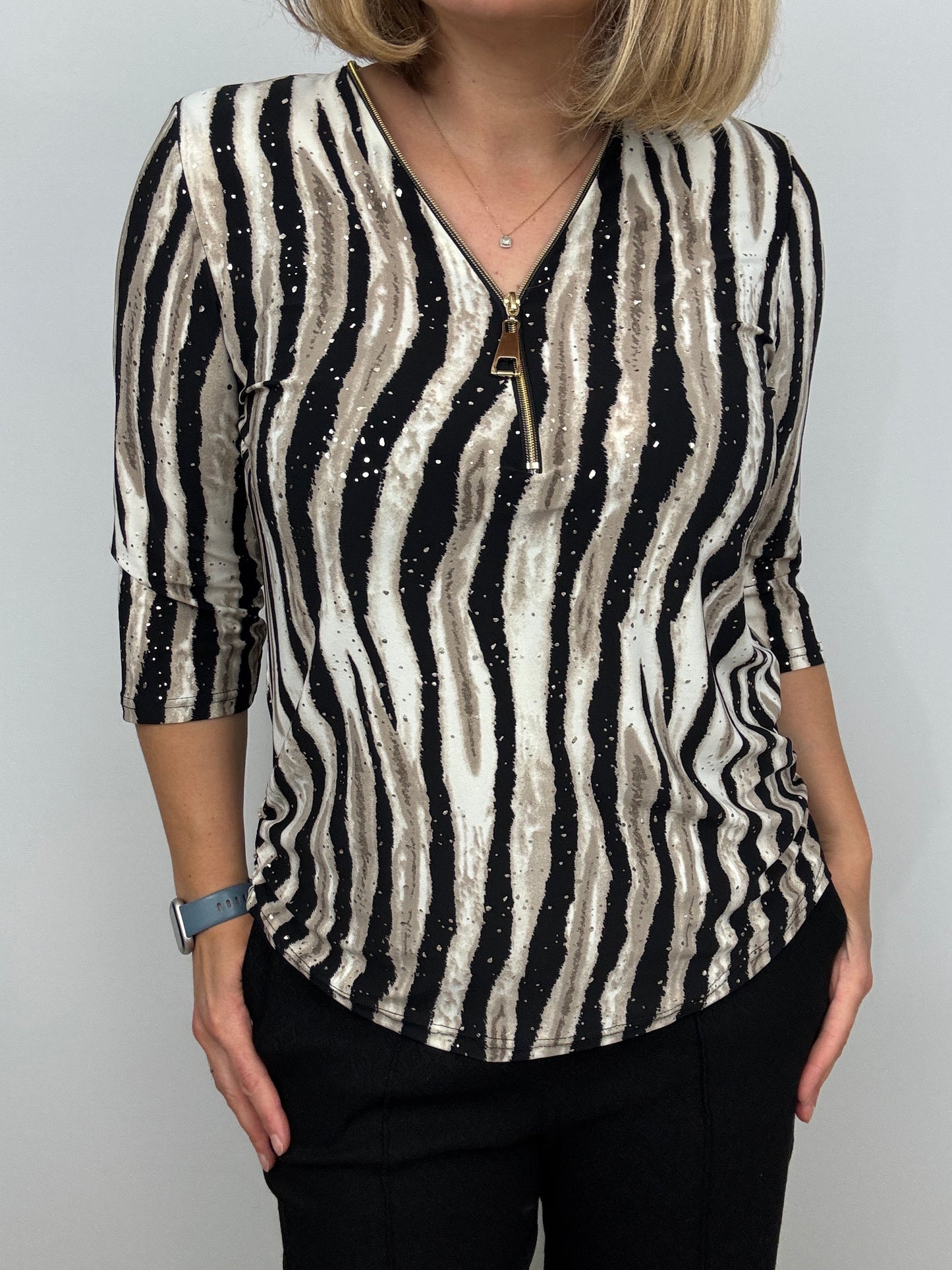 SYDNEY 3/4 sleeve zip top