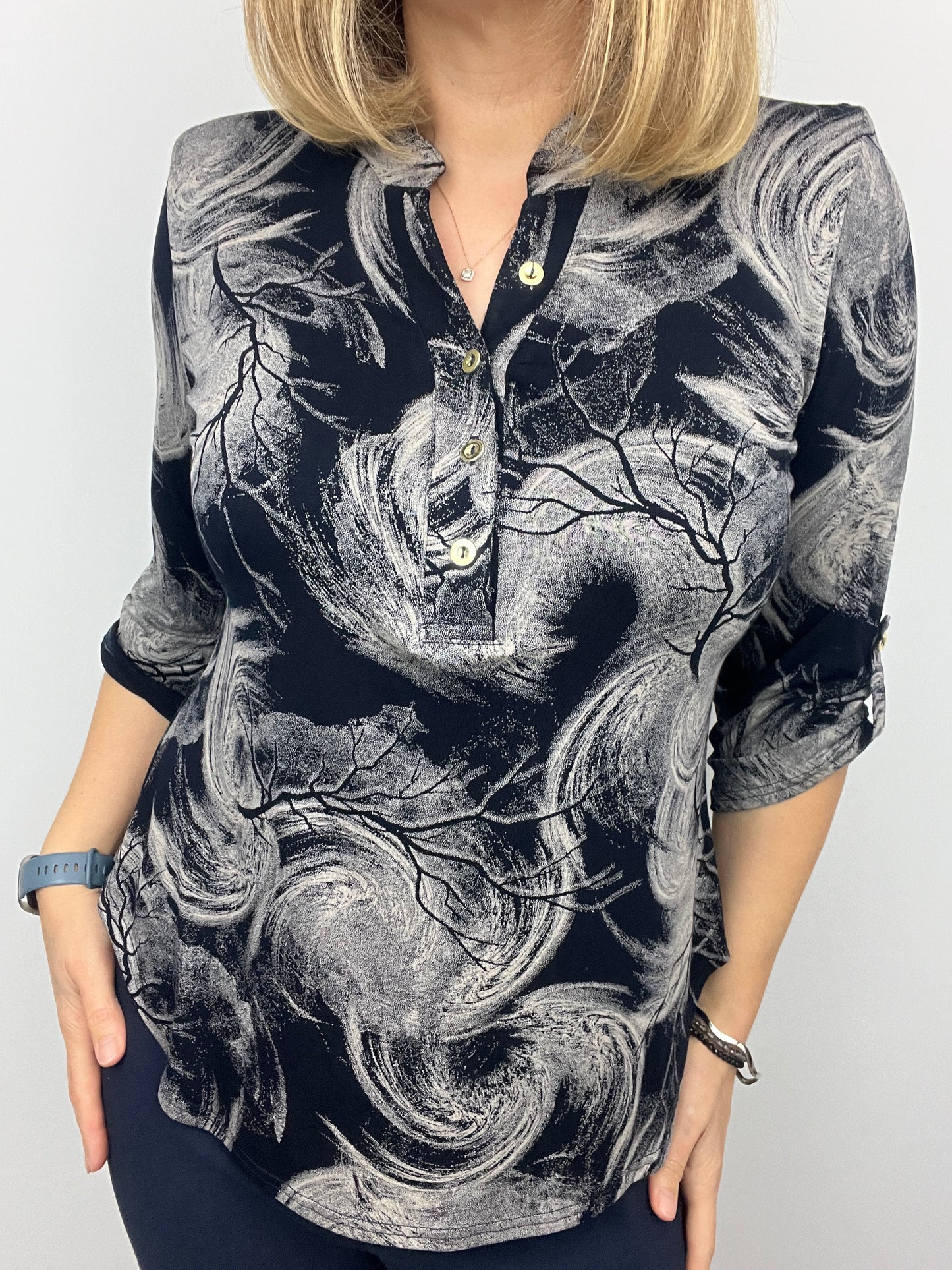 AURORA stand-up collar blouse