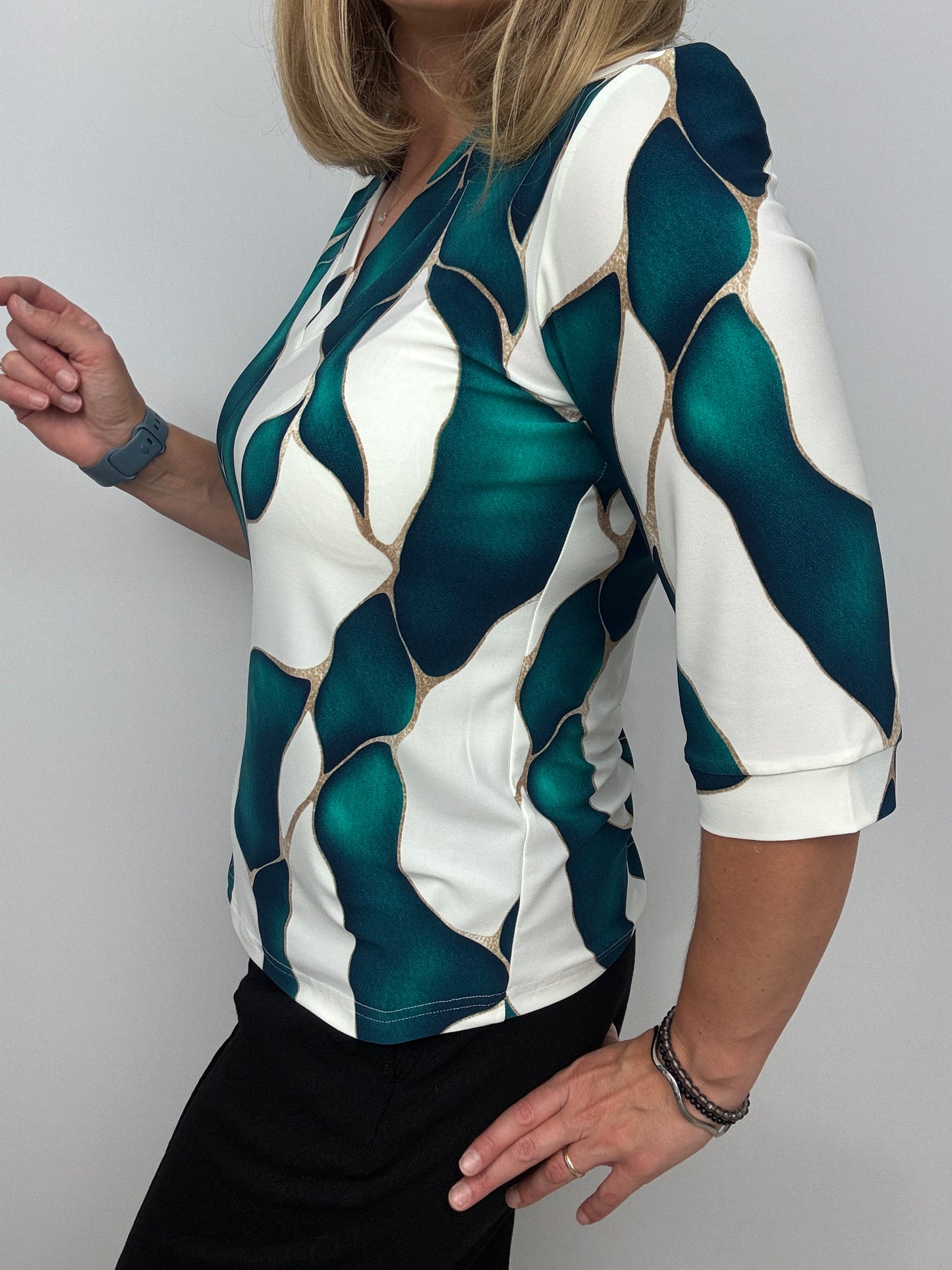GABY V-neck top