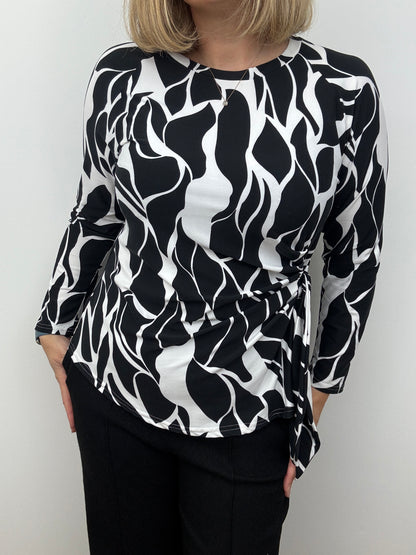 DEIRDRE black and white peachy feel long sleeve wrap-style top